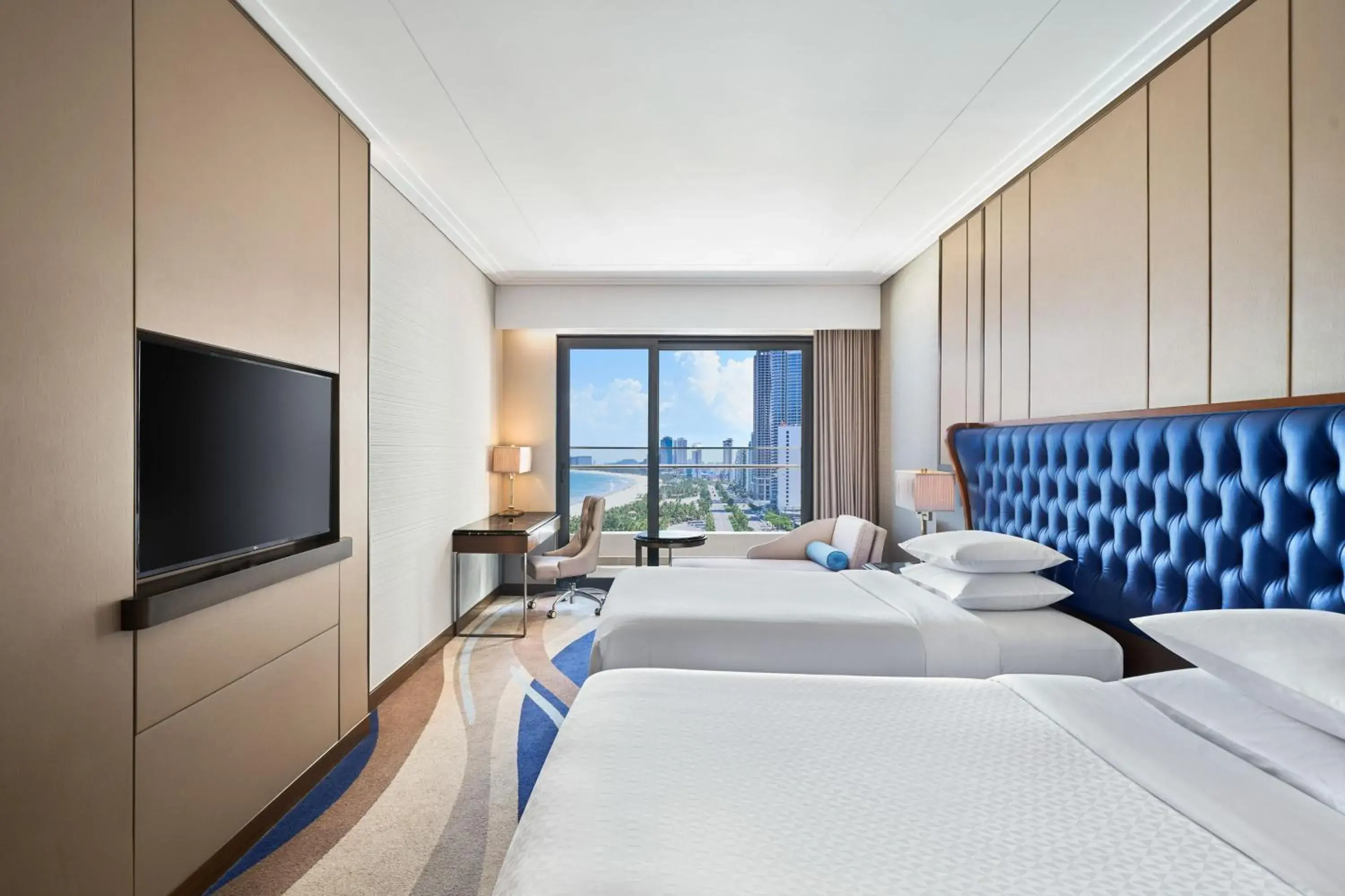 Panoramic Deluxe Twin, Guest room, 2 Twin/Single Bed(s), Partial Ocean View, High floor, Balcony in Four Points by Sheraton Danang Panoramic Deluxe Twin, Guest room, 2 Twin/Single Bed(s), Partial Ocean View, High floor, Balcony in Four Points by Sheraton Danang