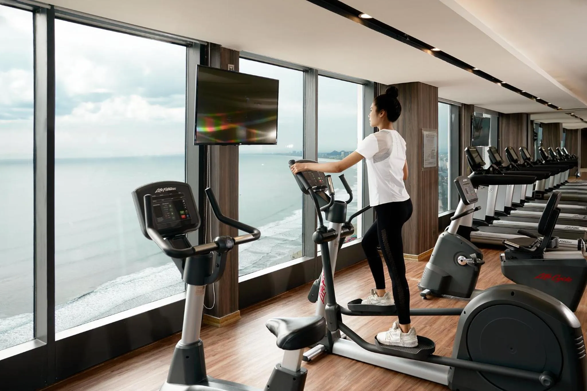 Fitness centre/facilities in Four Points by Sheraton Danang