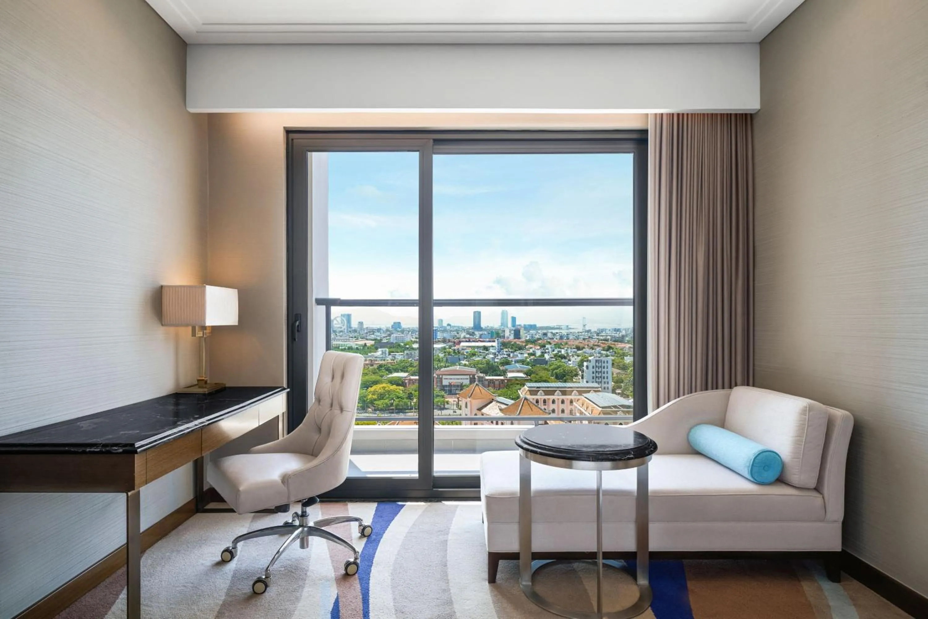 Photo of the whole room in Four Points by Sheraton Danang