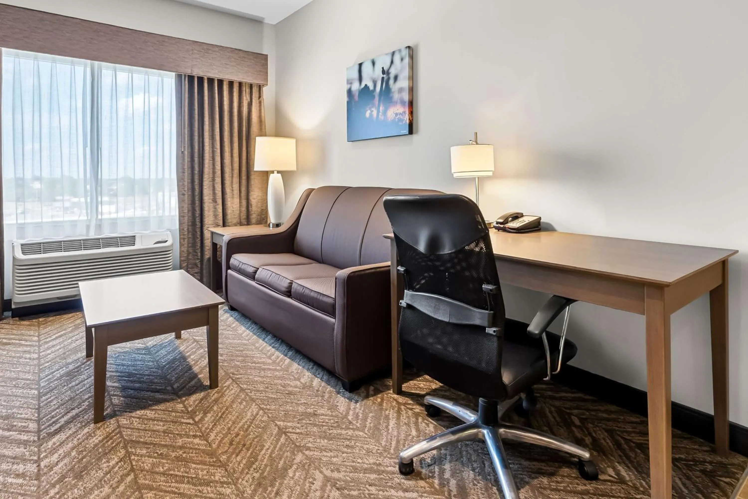 Bedroom in Best Western Plus Bolivar Hotel & Suites