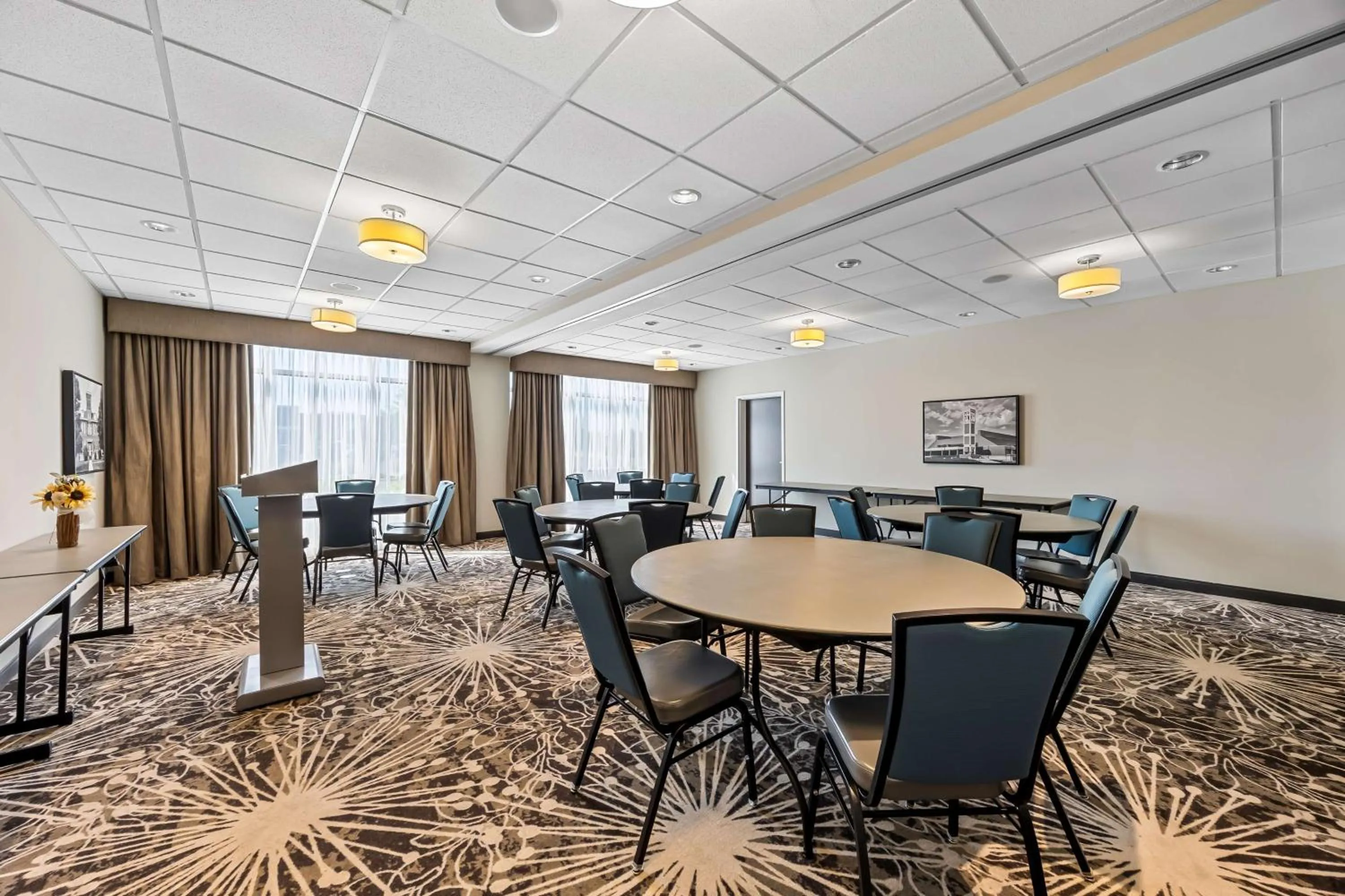 Meeting/conference room in Best Western Plus Bolivar Hotel & Suites