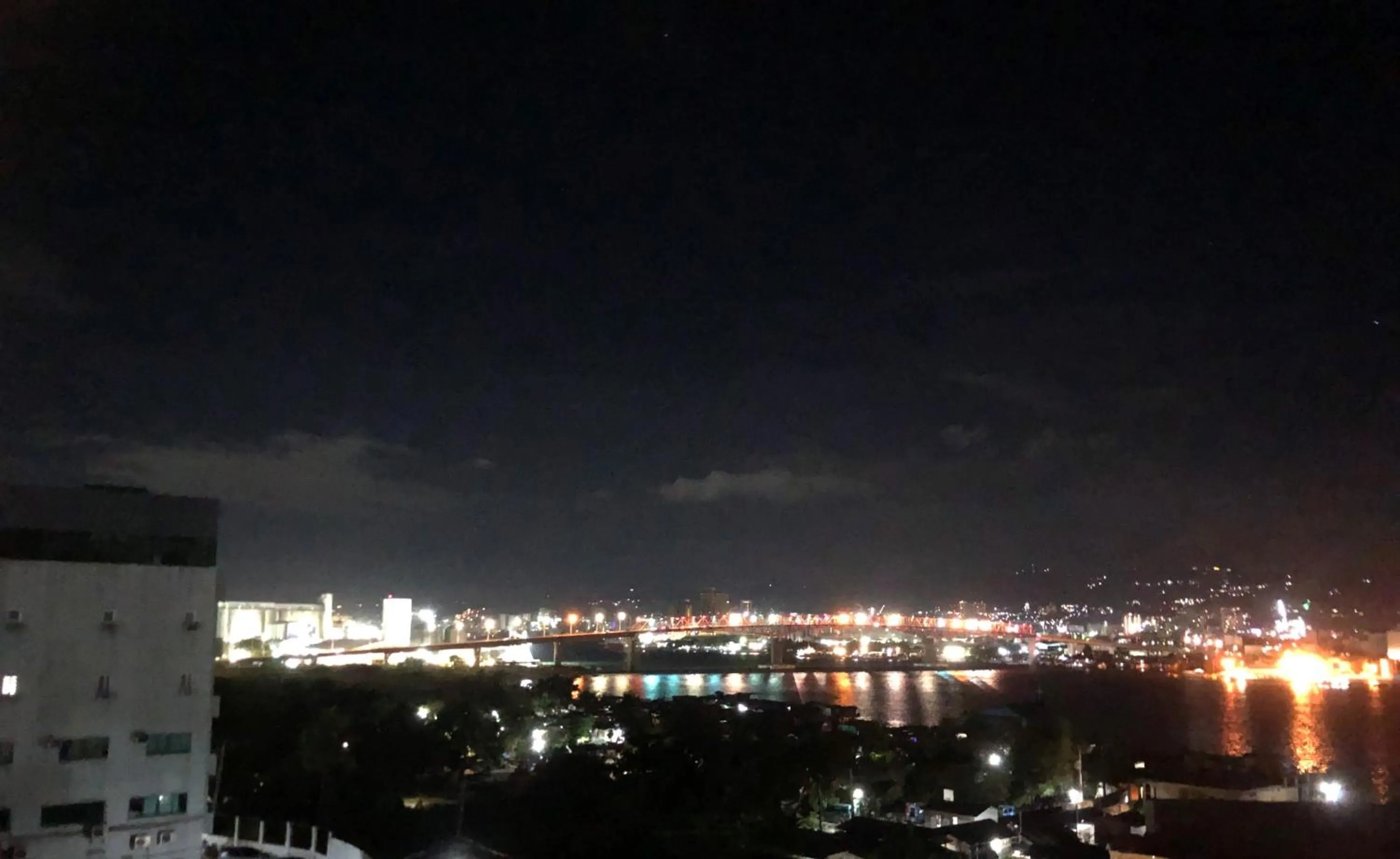 City view in Sempre Premier Inn - MACTAN AIRPORT HOTEL