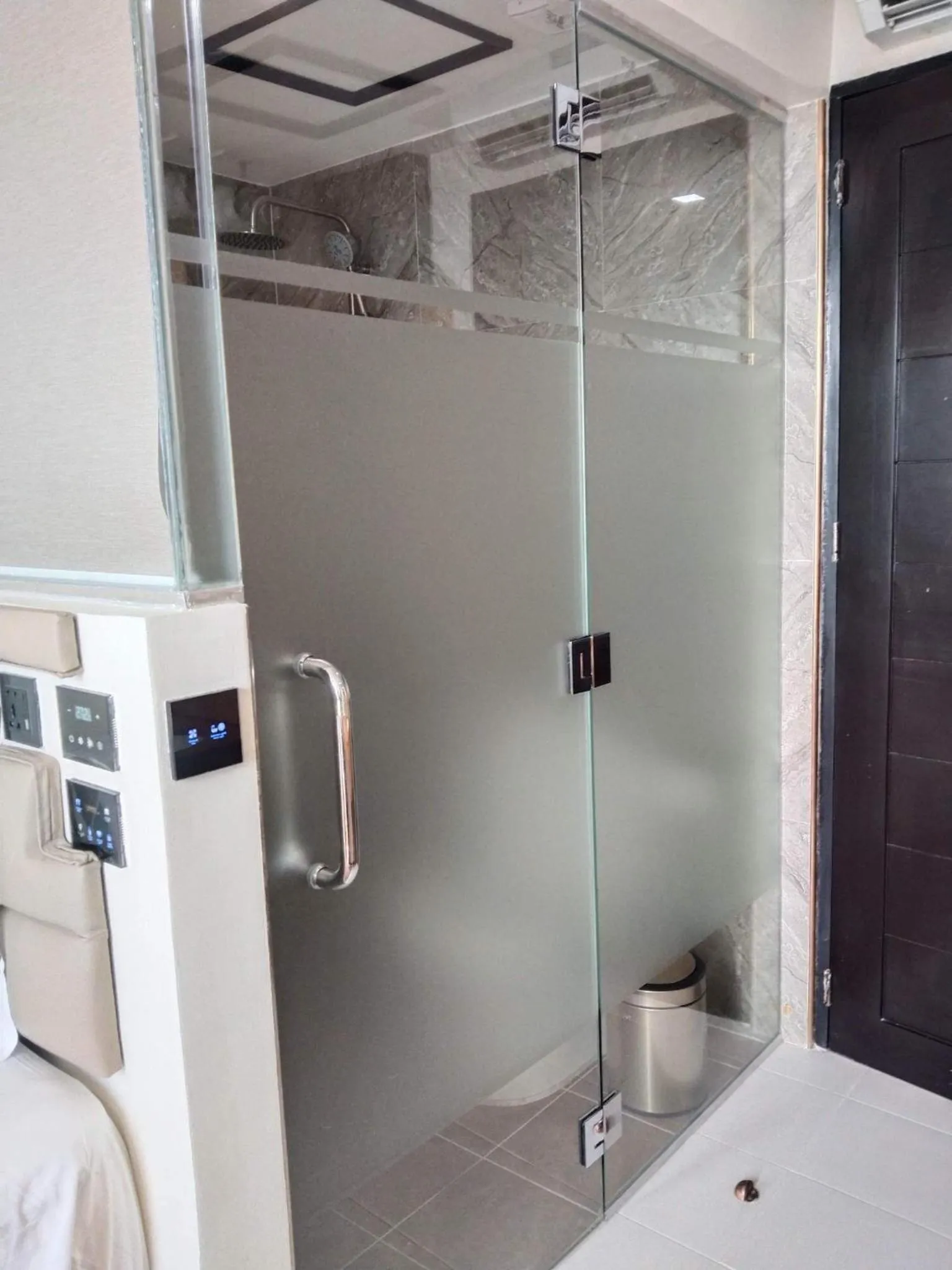 Bathroom in Sempre Premier Inn - MACTAN AIRPORT HOTEL