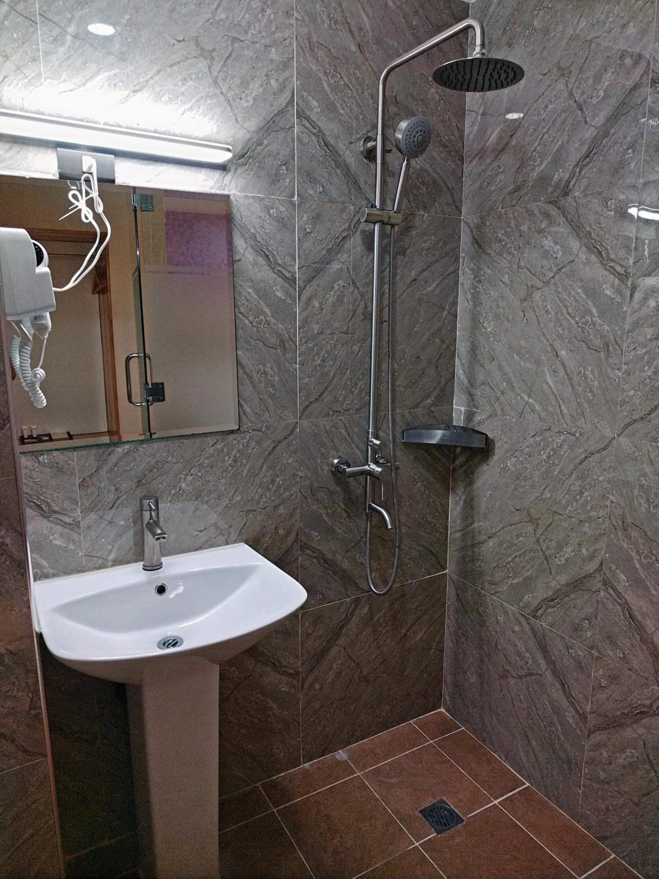 Bathroom in Sempre Premier Inn - MACTAN AIRPORT HOTEL