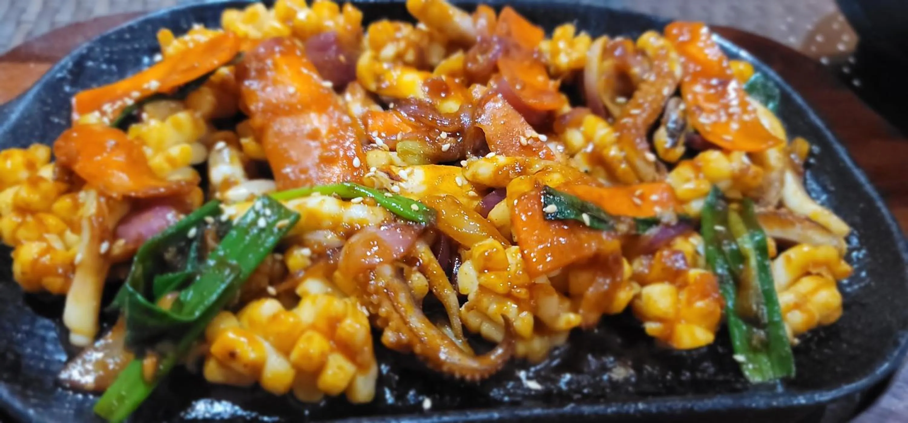 Restaurant/places to eat in Sempre Premier Inn - MACTAN AIRPORT HOTEL