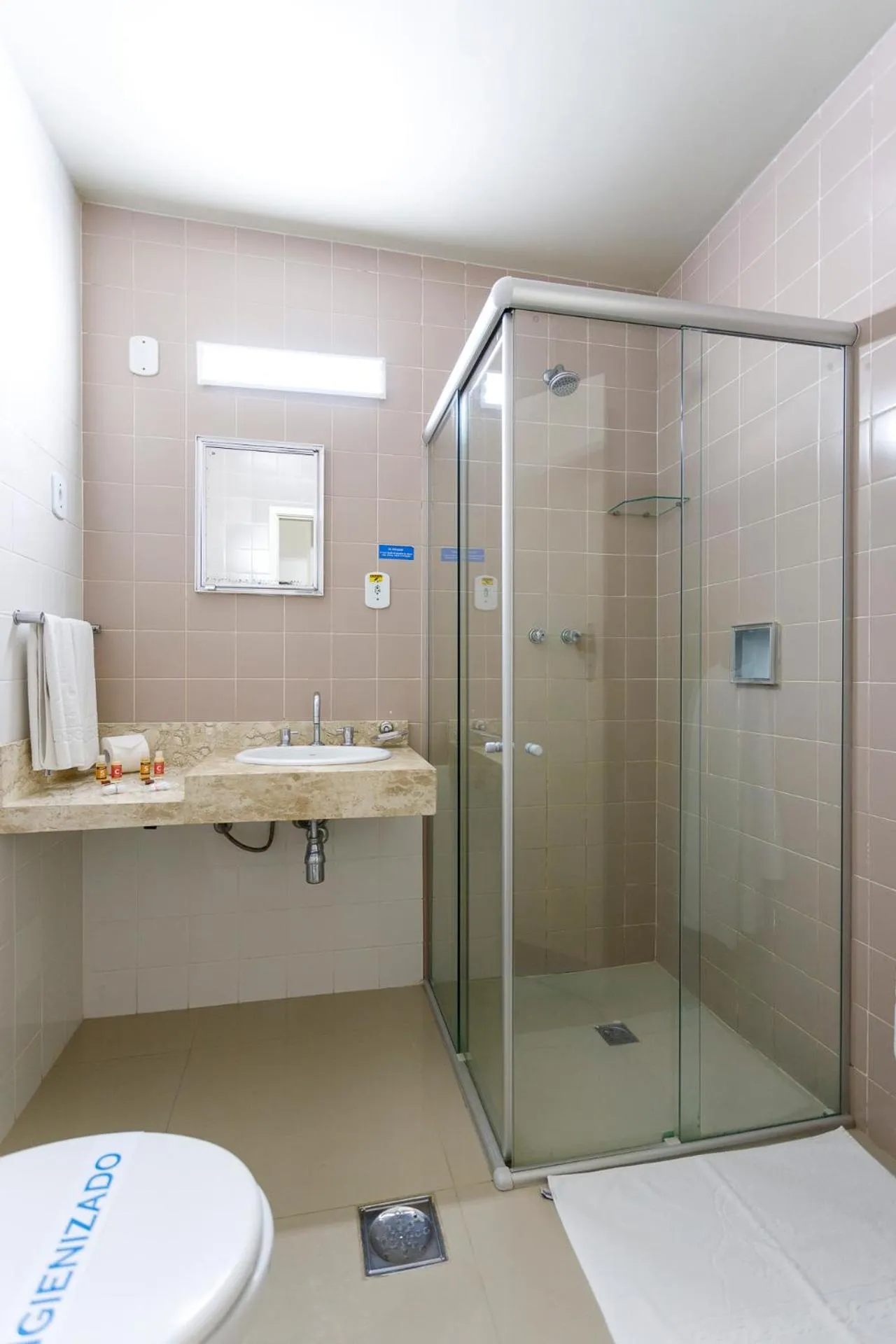 Shower in Grande Hotel de Ouro Preto - 80 ANOS