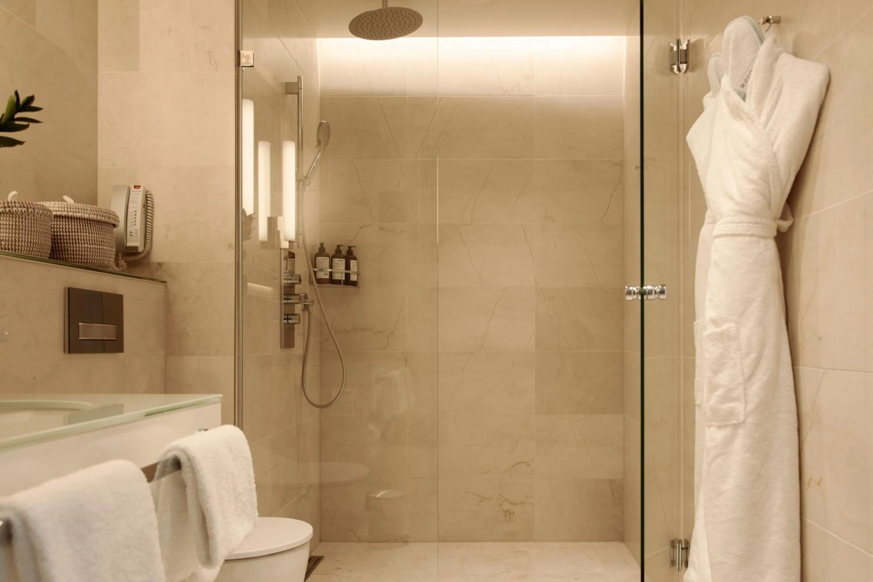 Bathroom in Hotel St. George Helsinki