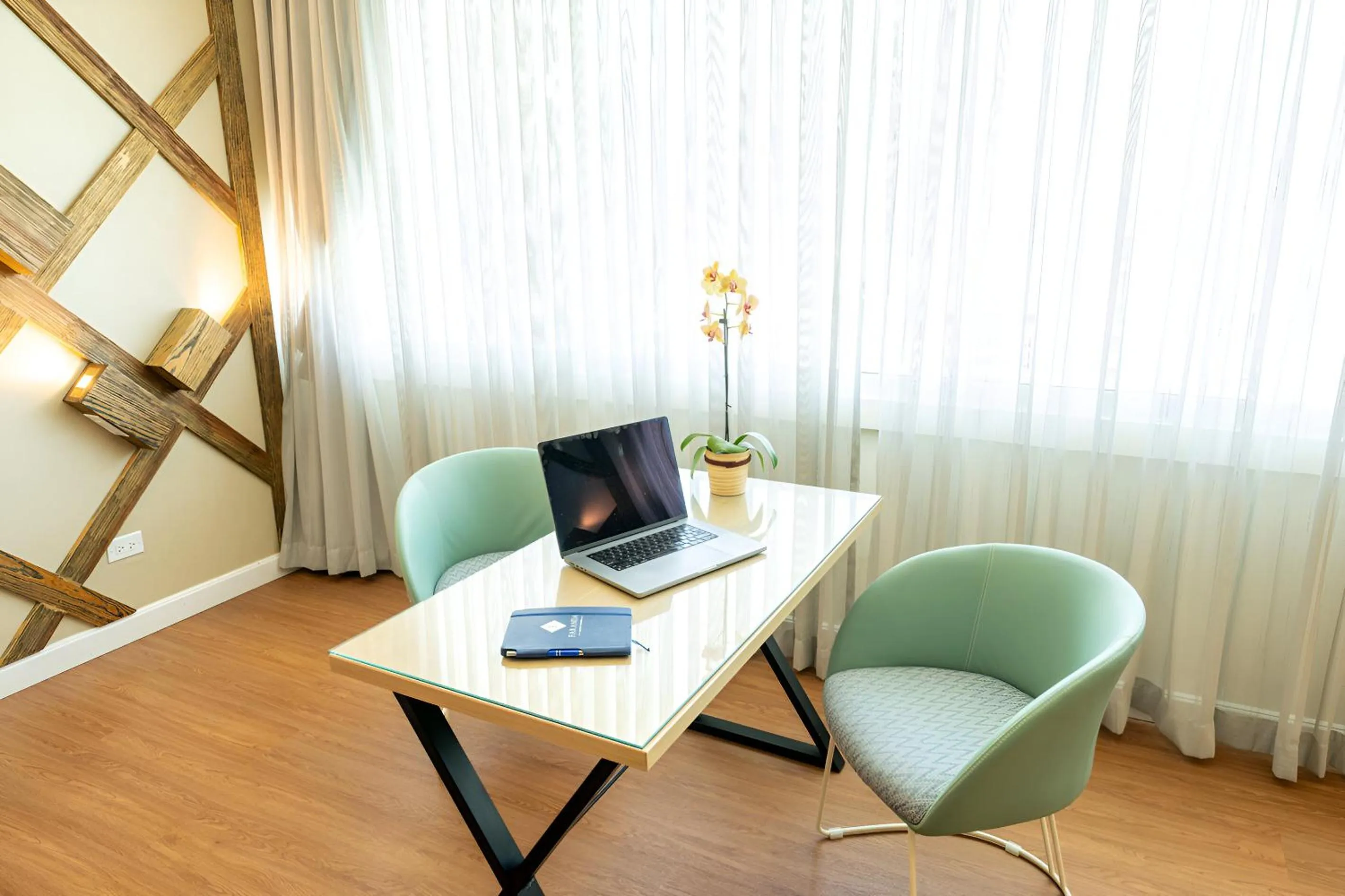 Seating area in Hotel El Panama by Faranda Grand, a member of Radisson Individuals