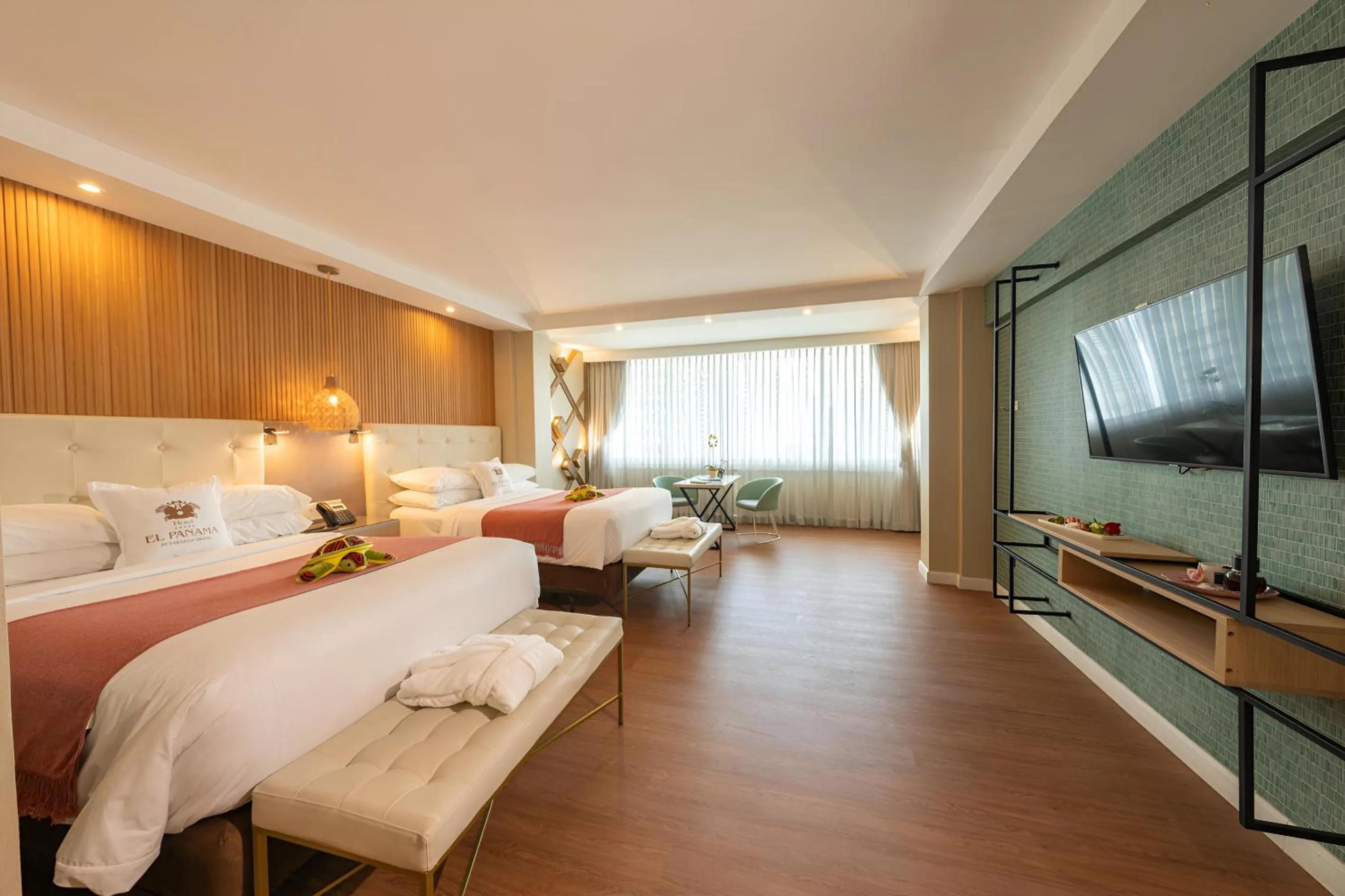 Communal lounge/ TV room, Bed in Hotel El Panama by Faranda Grand, a member of Radisson Individuals