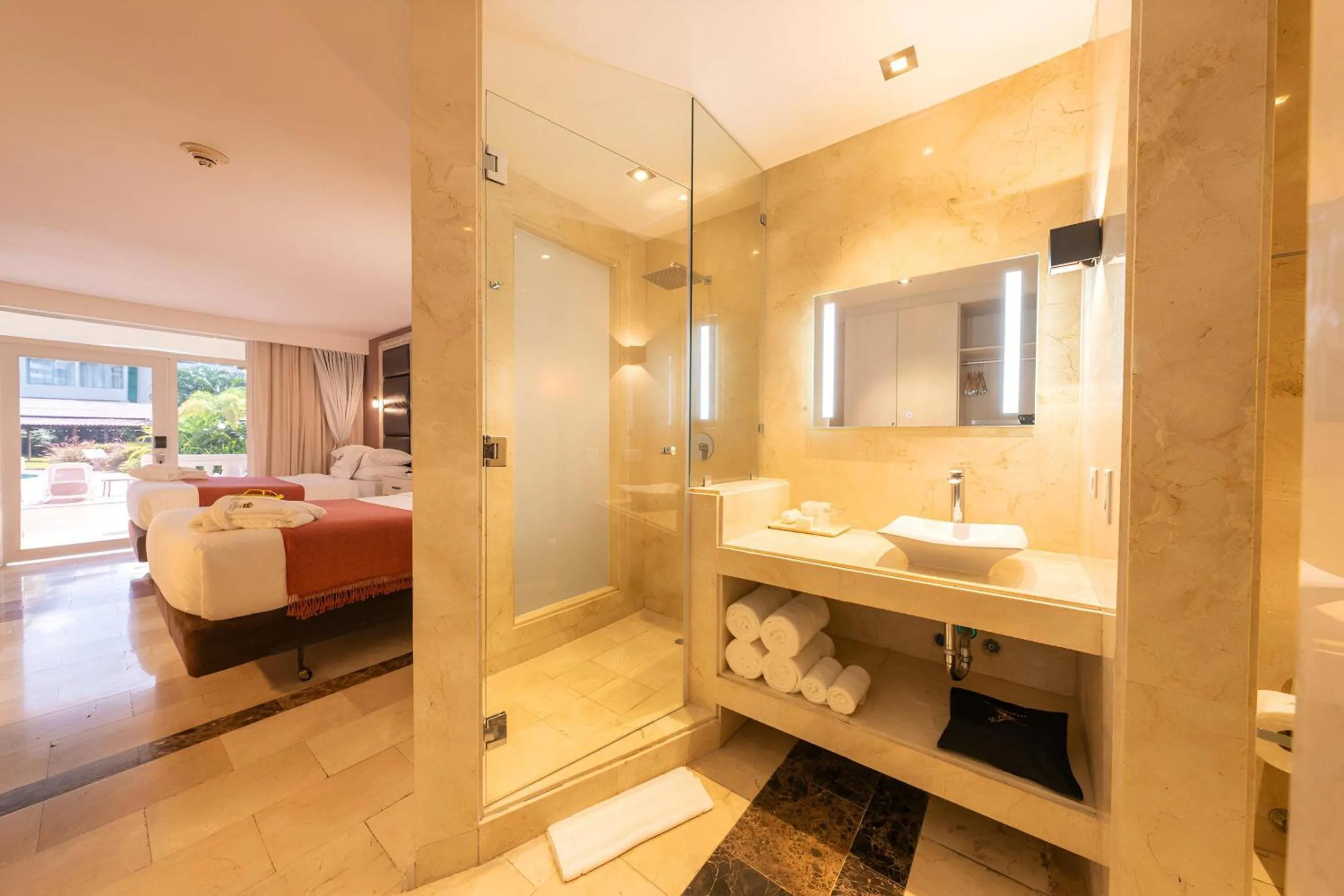 Bedroom, Bed in Hotel El Panama by Faranda Grand, a member of Radisson Individuals