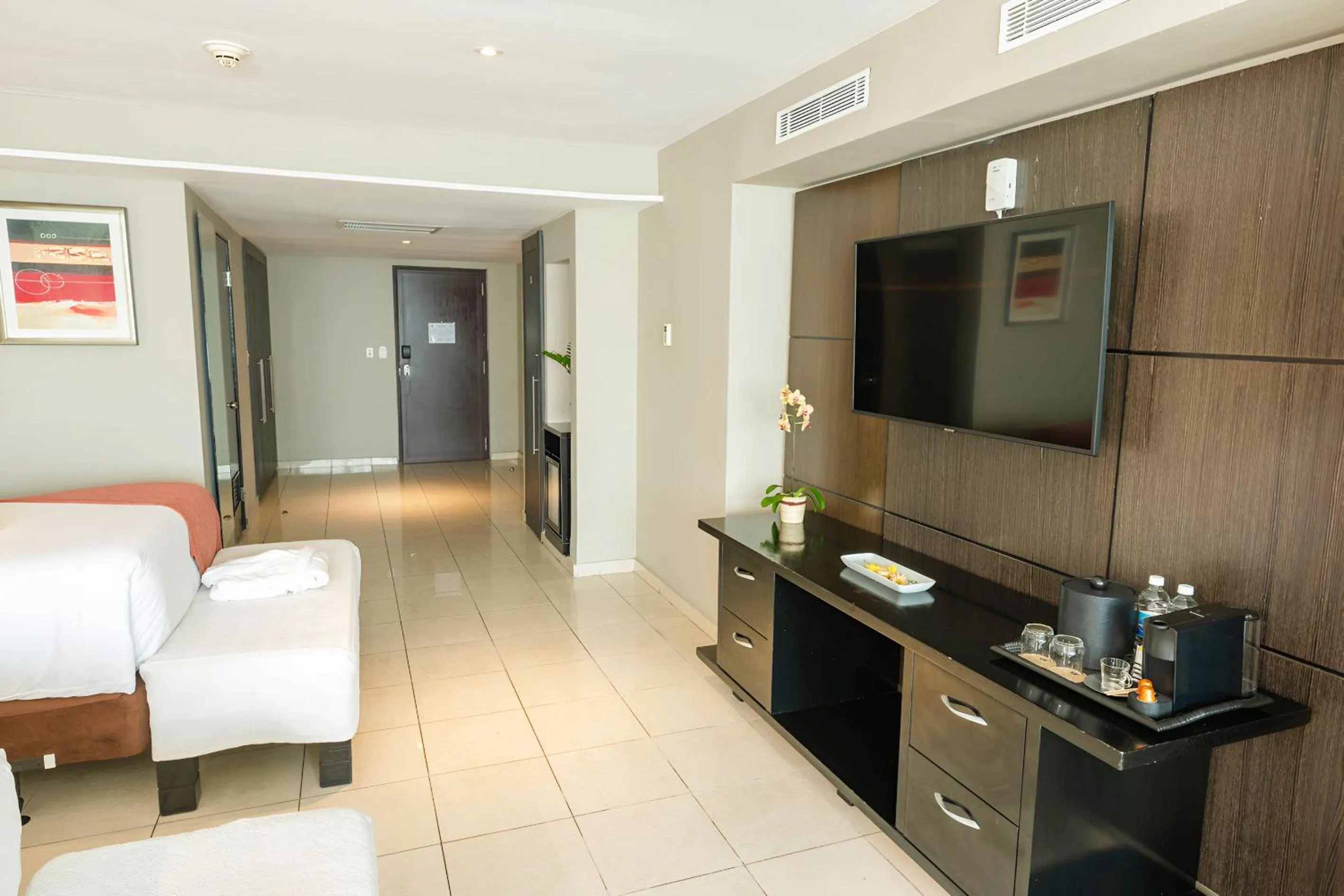 TV and multimedia, Bed in Hotel El Panama by Faranda Grand, a member of Radisson Individuals