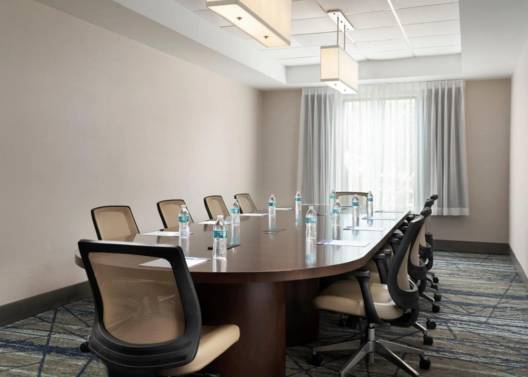 Meeting/conference room in Holiday Inn Express and Suites New Orleans Airport by IHG