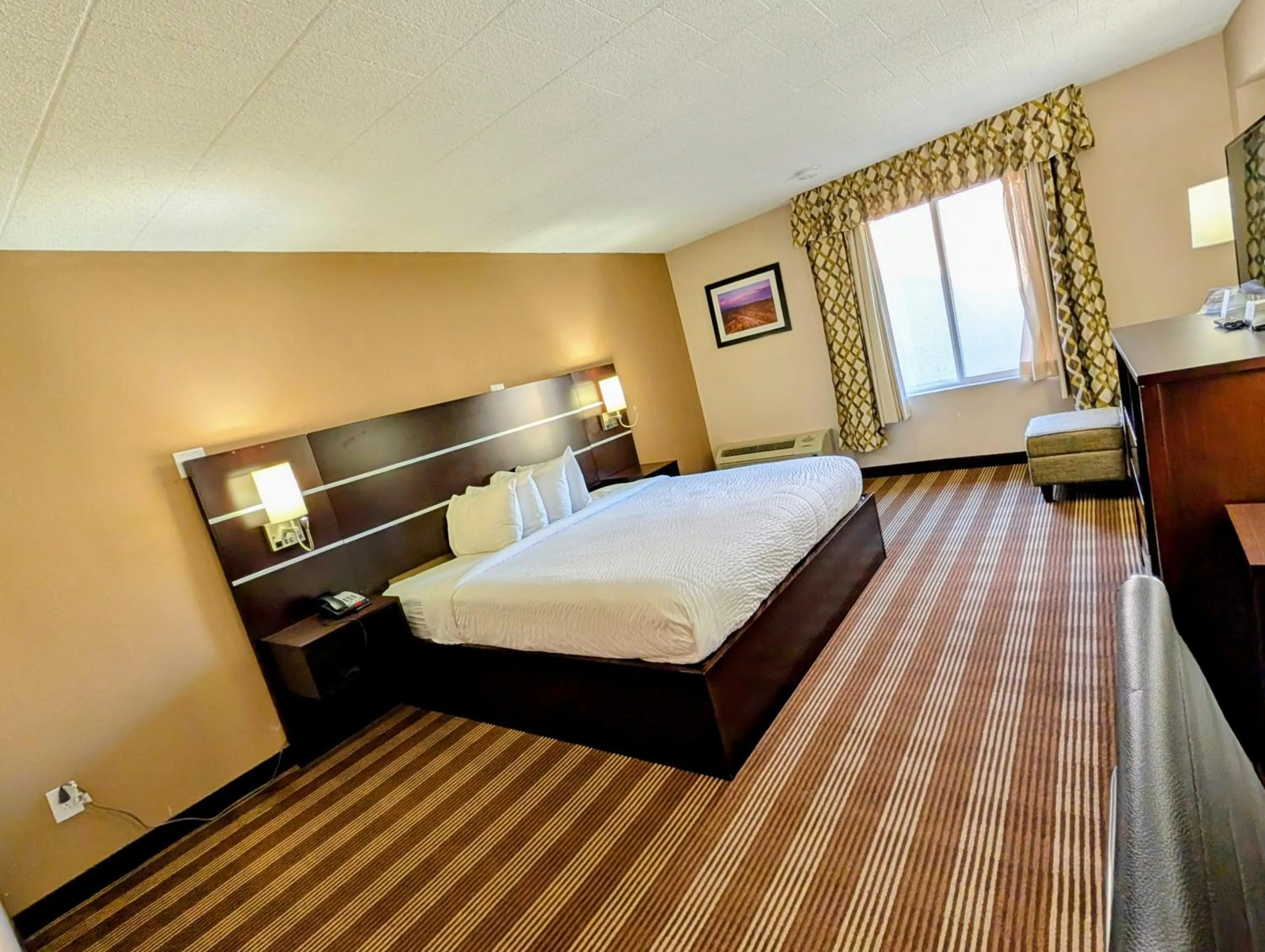 Bed in Pocono Inn & Banquet - Stroudsburg