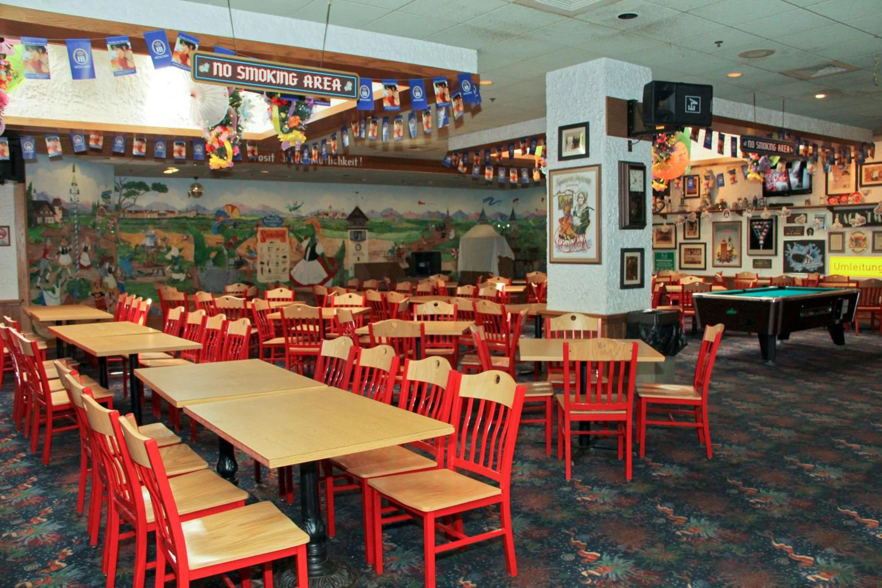 Restaurant/places to eat in Bavarian Inn Lodge