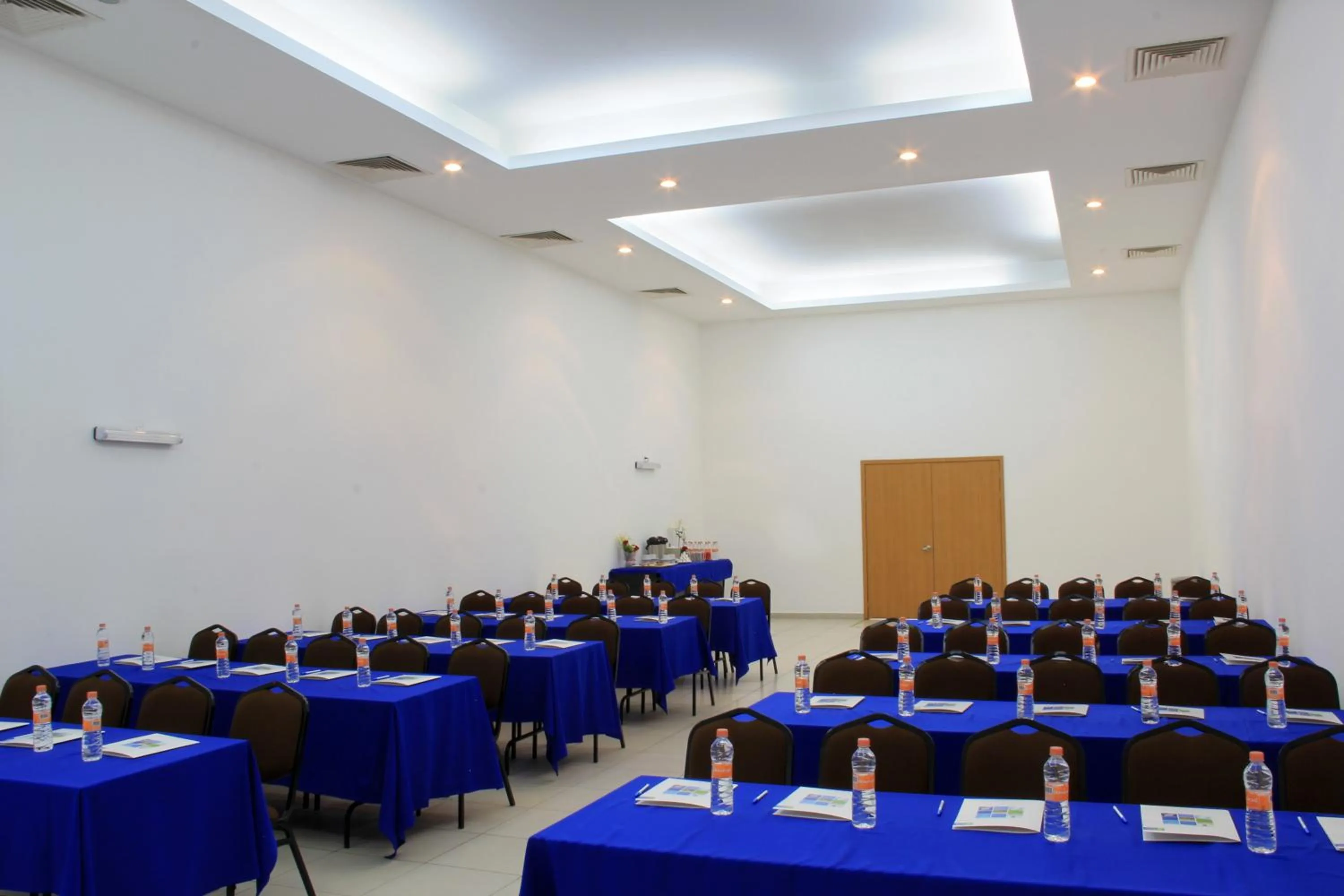 Meeting/conference room in Holiday Inn Express Paraiso - Dos Bocas