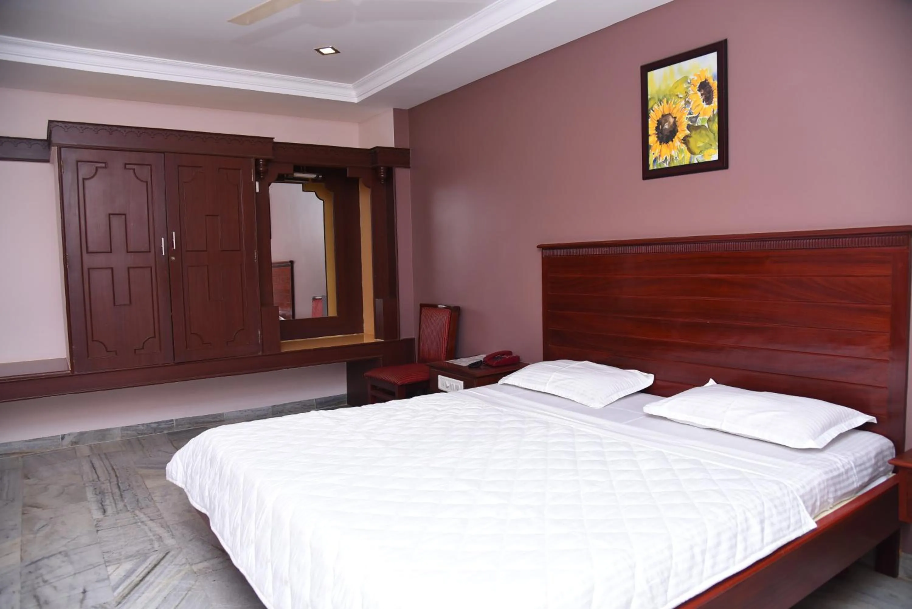 Bedroom, Bed in Hotel Subhalakshmi Palace