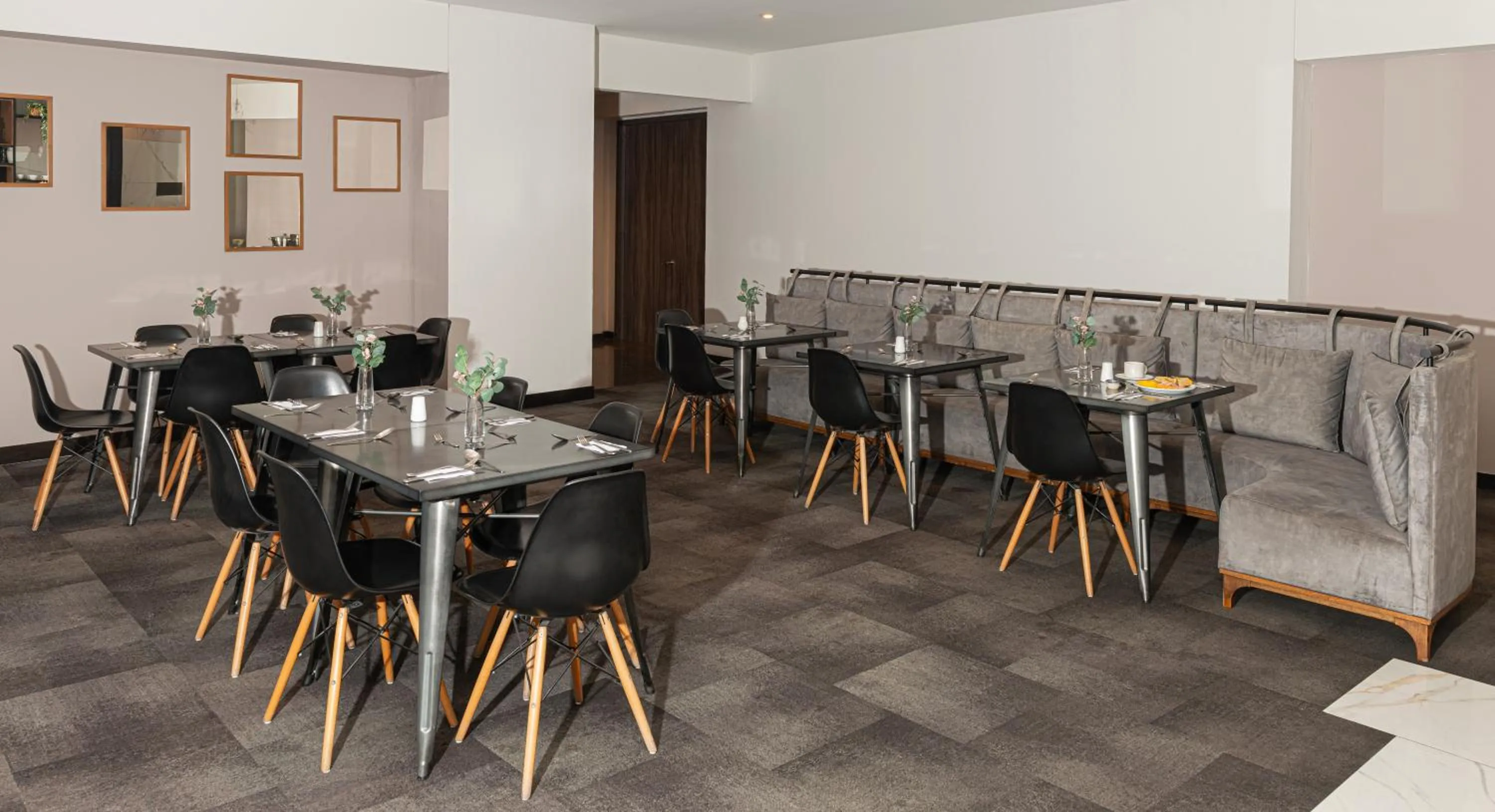 Dining area in Hotel Viaggio Nueve Tres