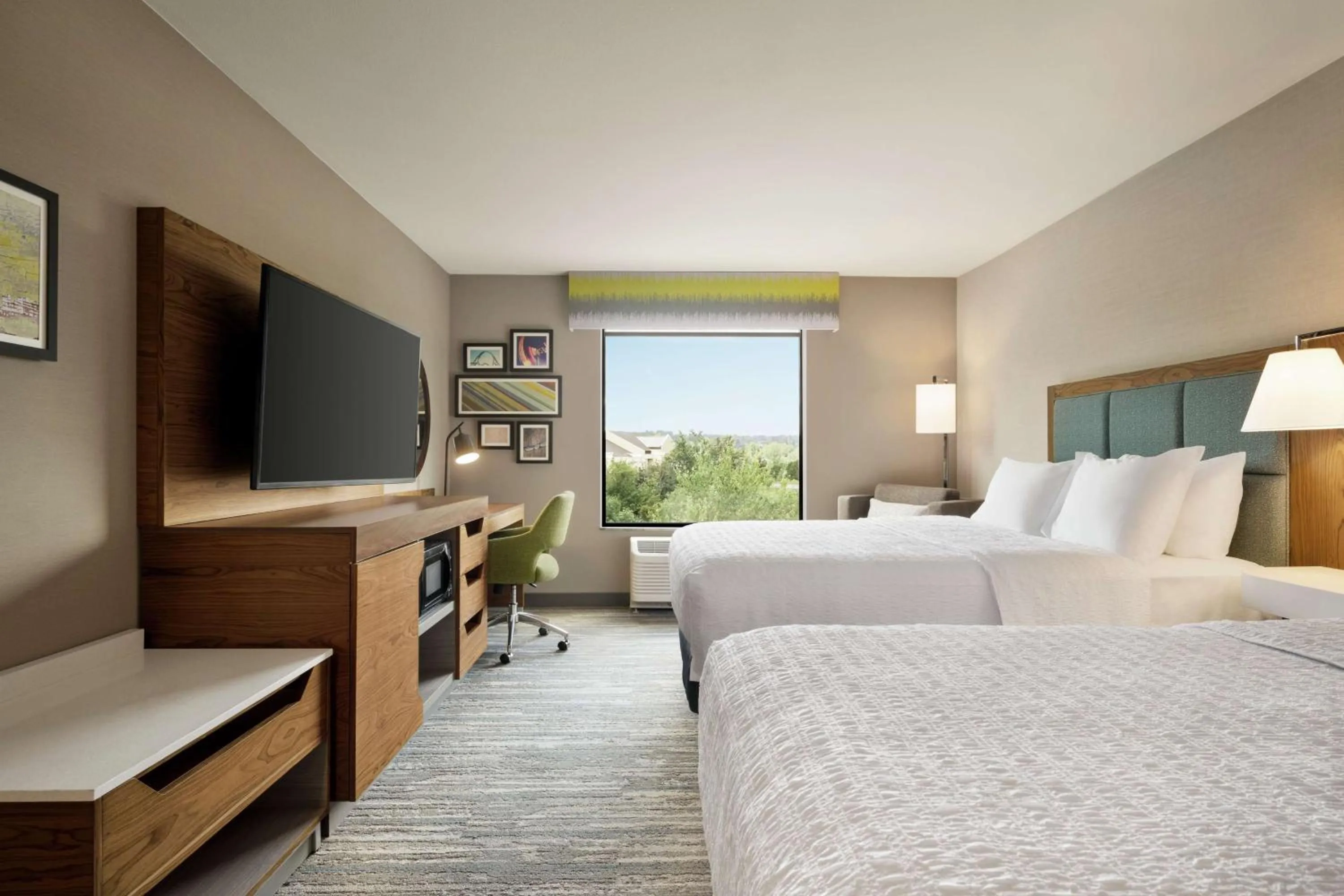 Bedroom, Bed in Hampton Inn & Suites Tacoma/Puyallup