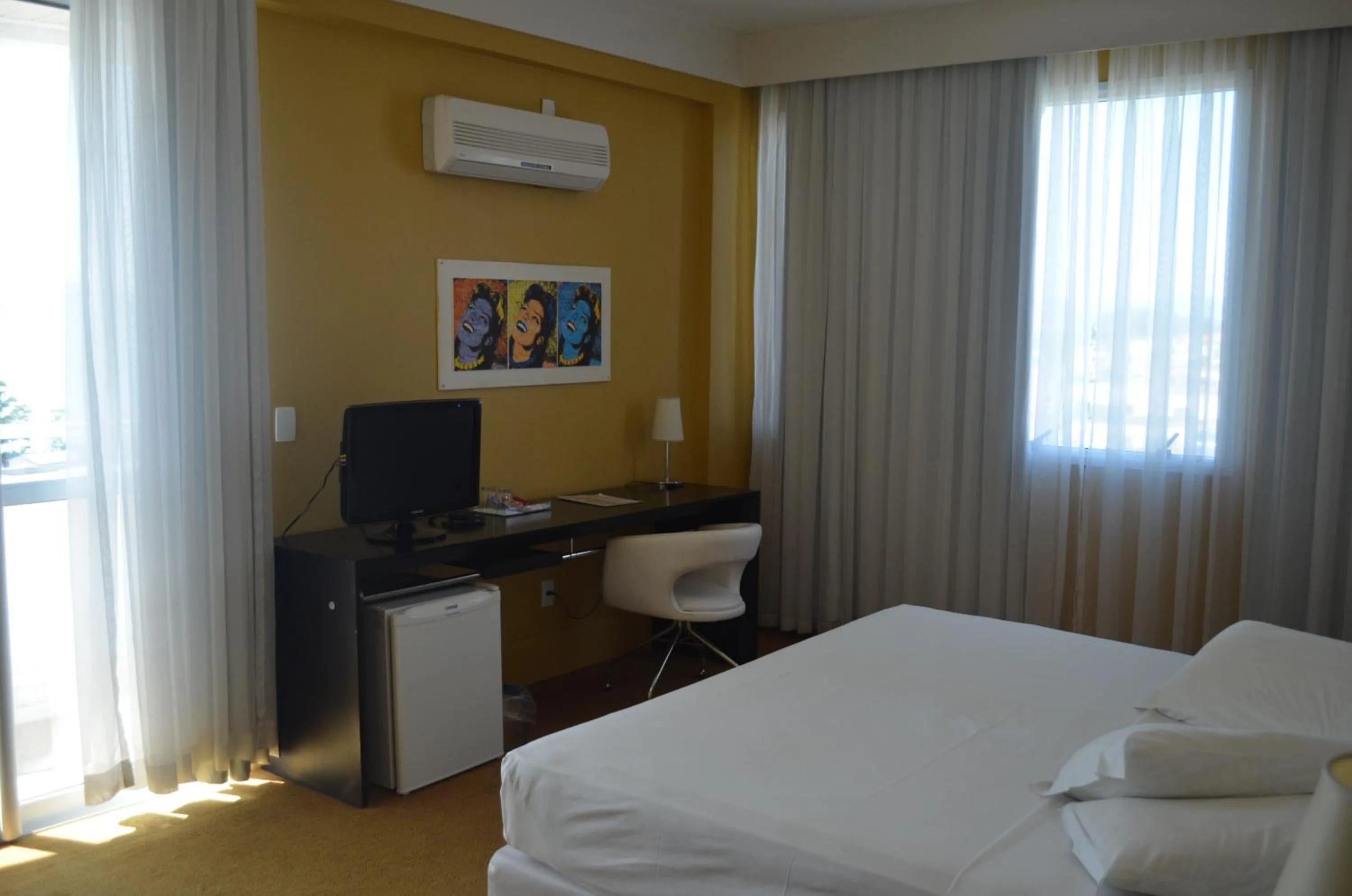 Photo of the whole room, Bed in Favorita Golden Hotel e Eventos