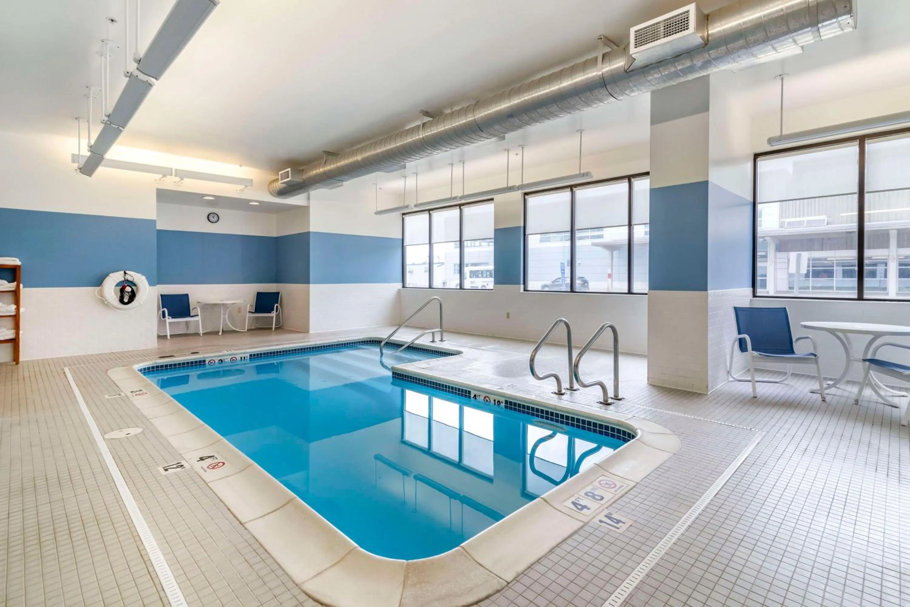 Pool view in Bangor Aviator Hotel BW Premier Collection