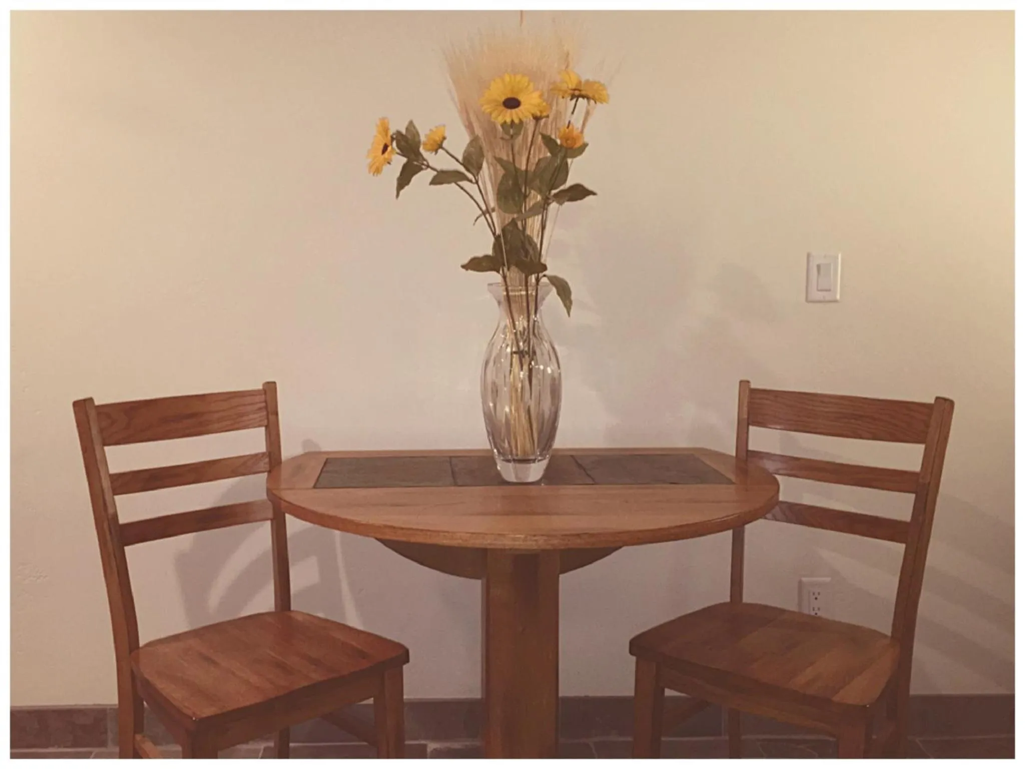 Dining area in Harbour Inn