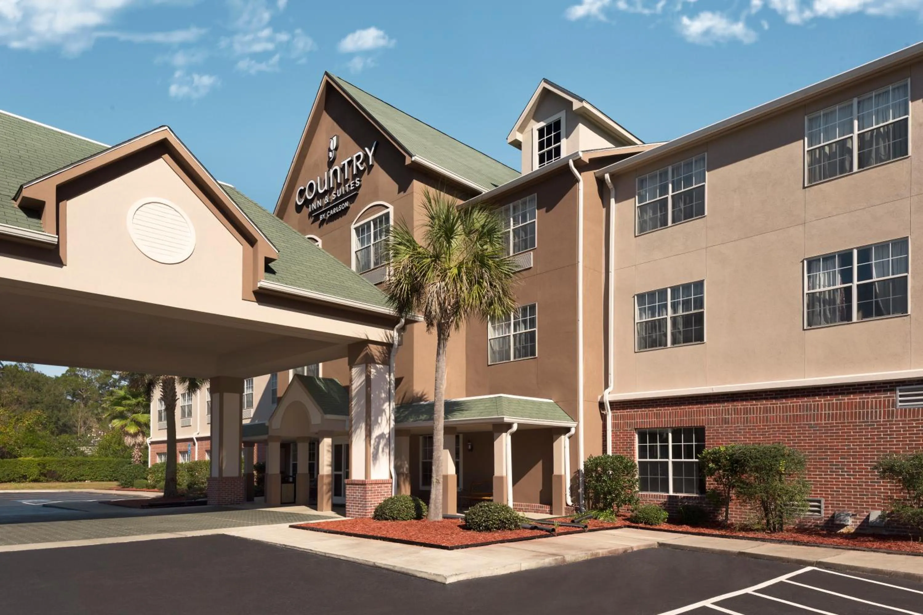 Property building in Country Inn & Suites by Radisson, Brunswick I-95, GA