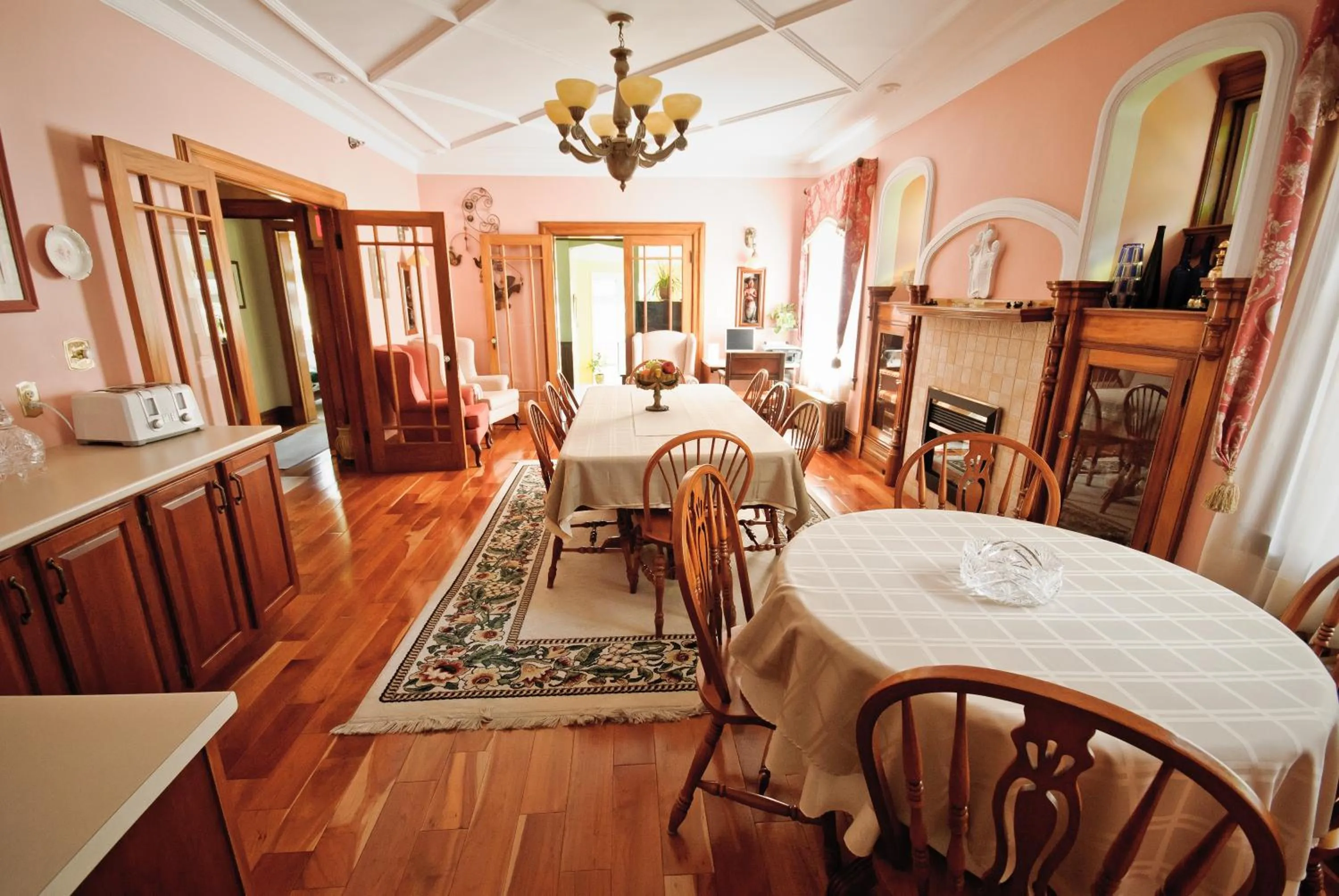 Restaurant/places to eat in The Harbour House