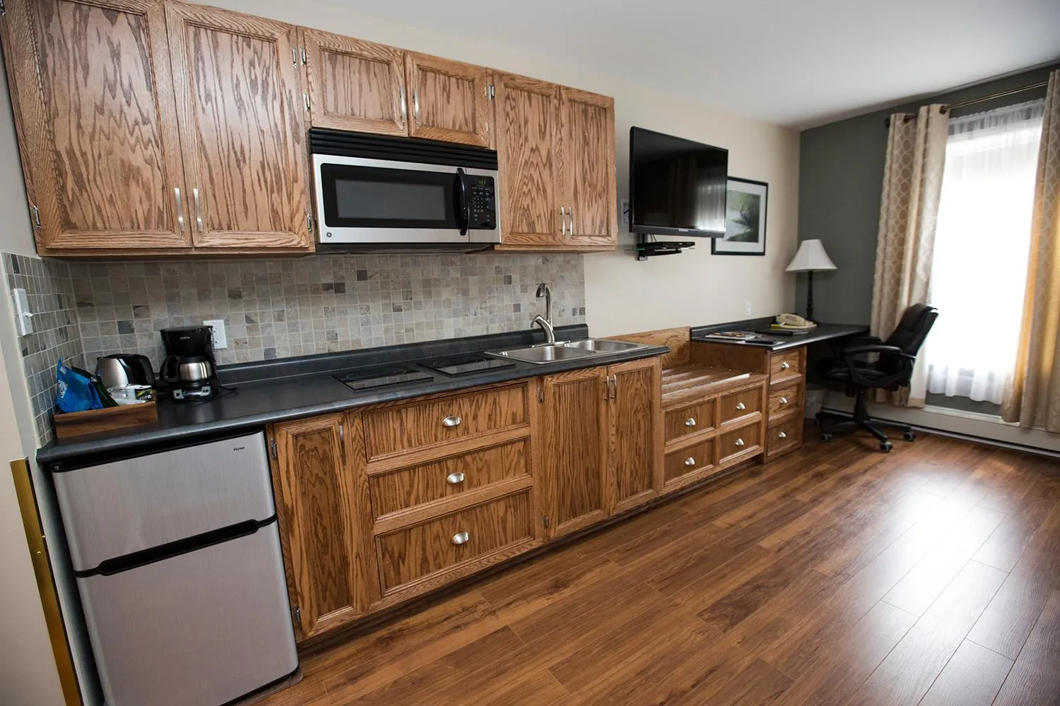 Kitchen or kitchenette in The Harbour House