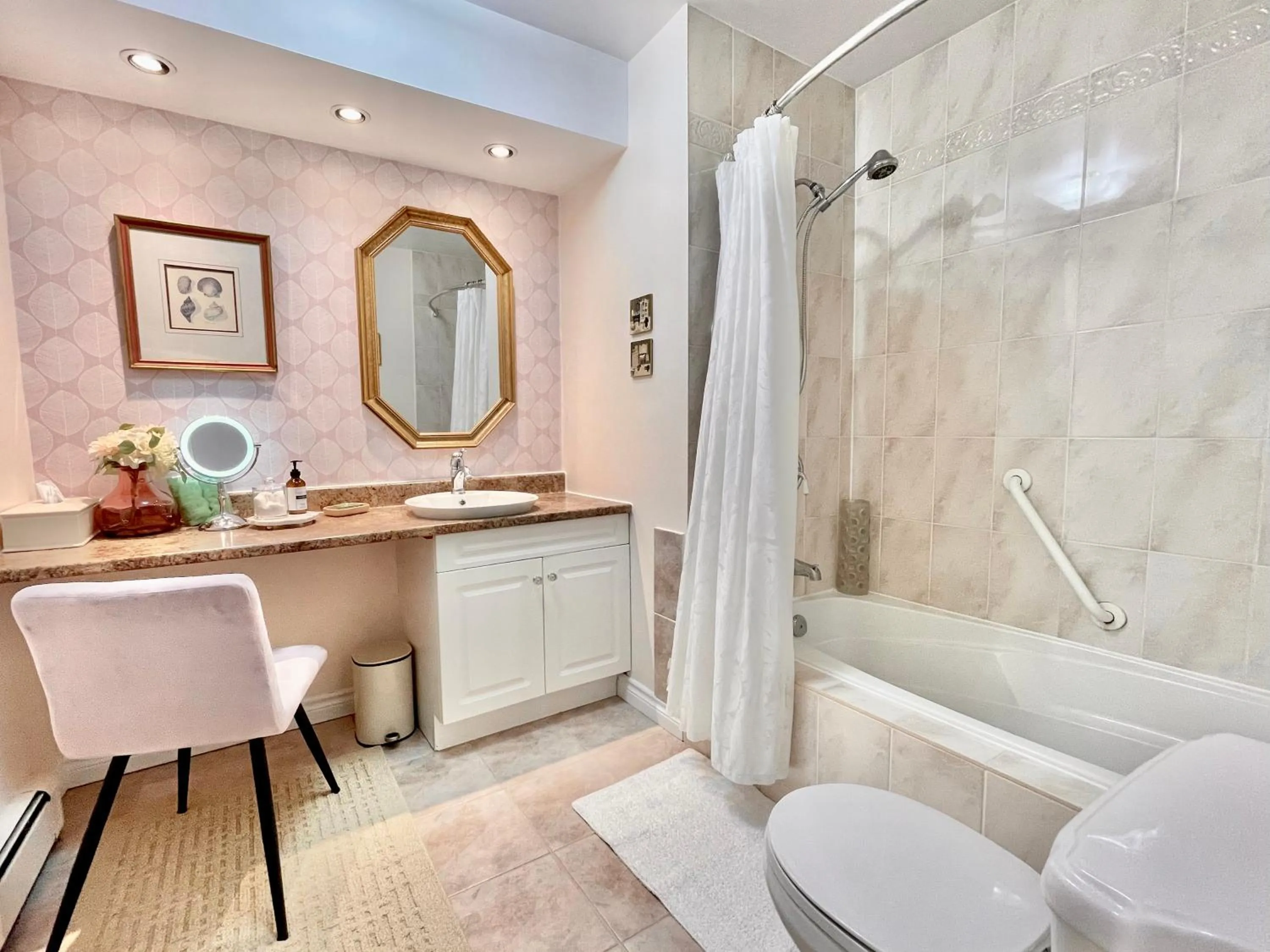 Charlotte's Rose Inn