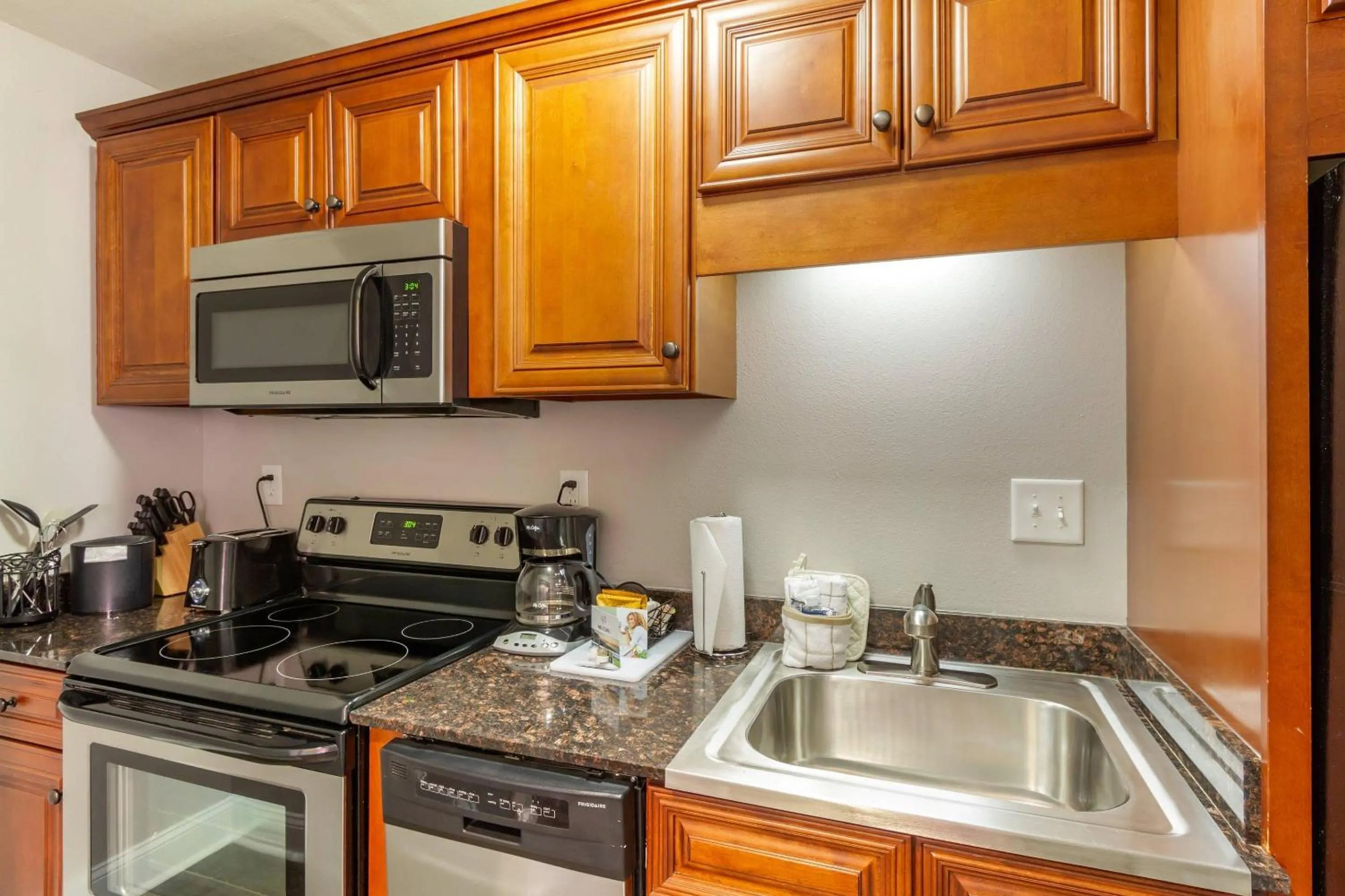 Bedroom in Church Street Inn Historic Charleston, Ascend Collection Hotel