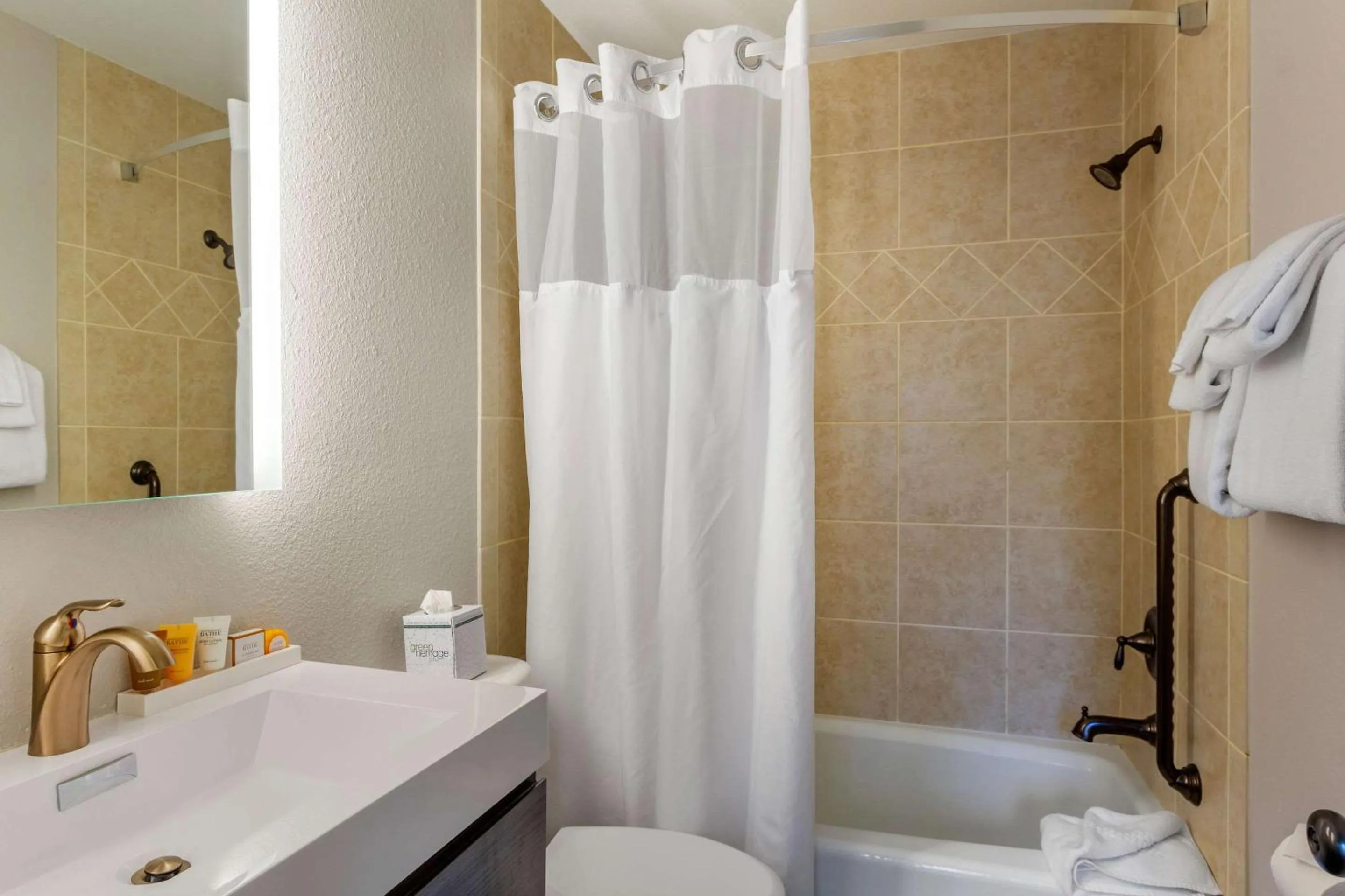 Bathroom in Church Street Inn Historic Charleston, Ascend Collection Hotel