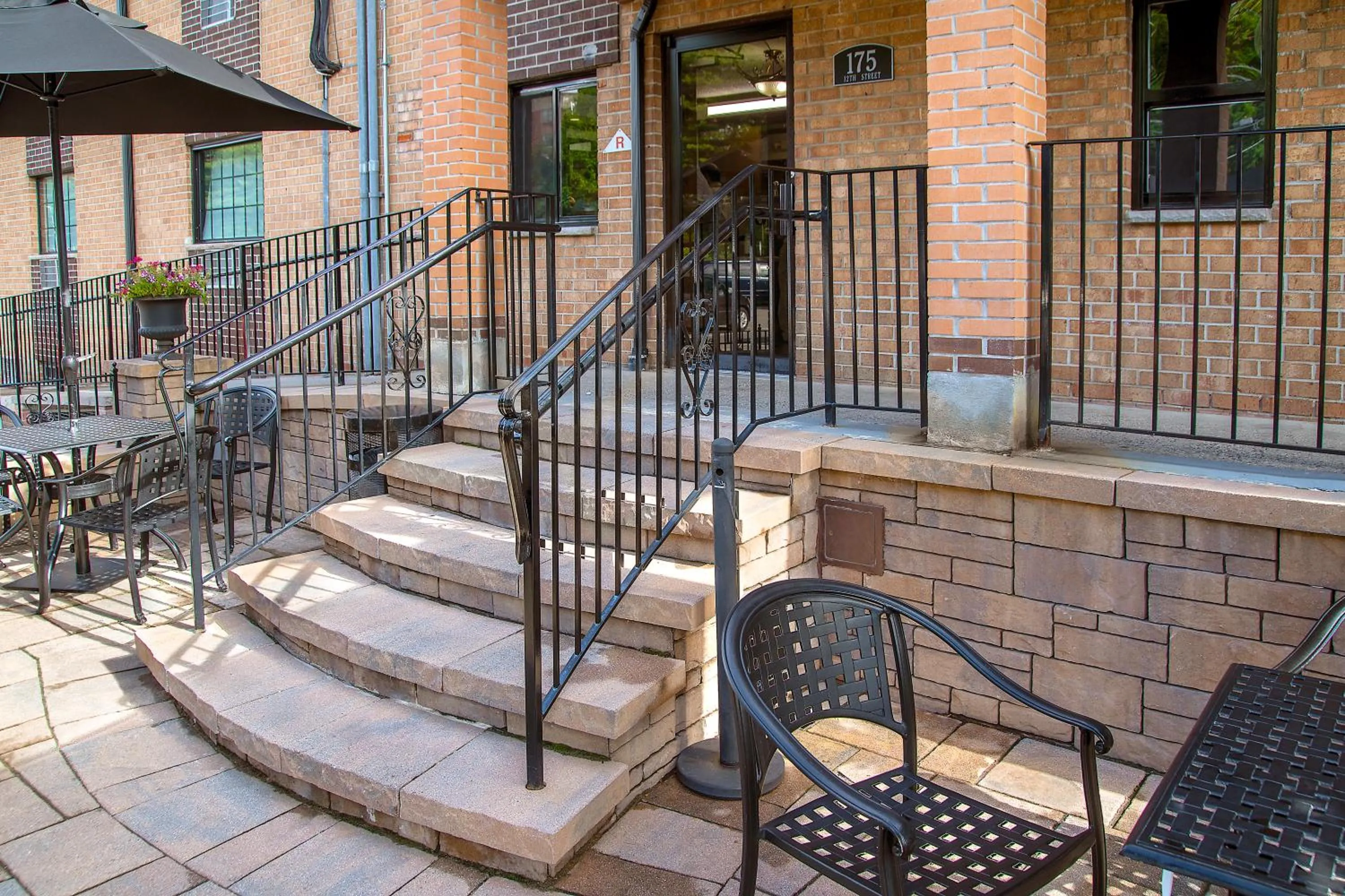 Facade/entrance in Holland Hotel Free Parking Jersey City