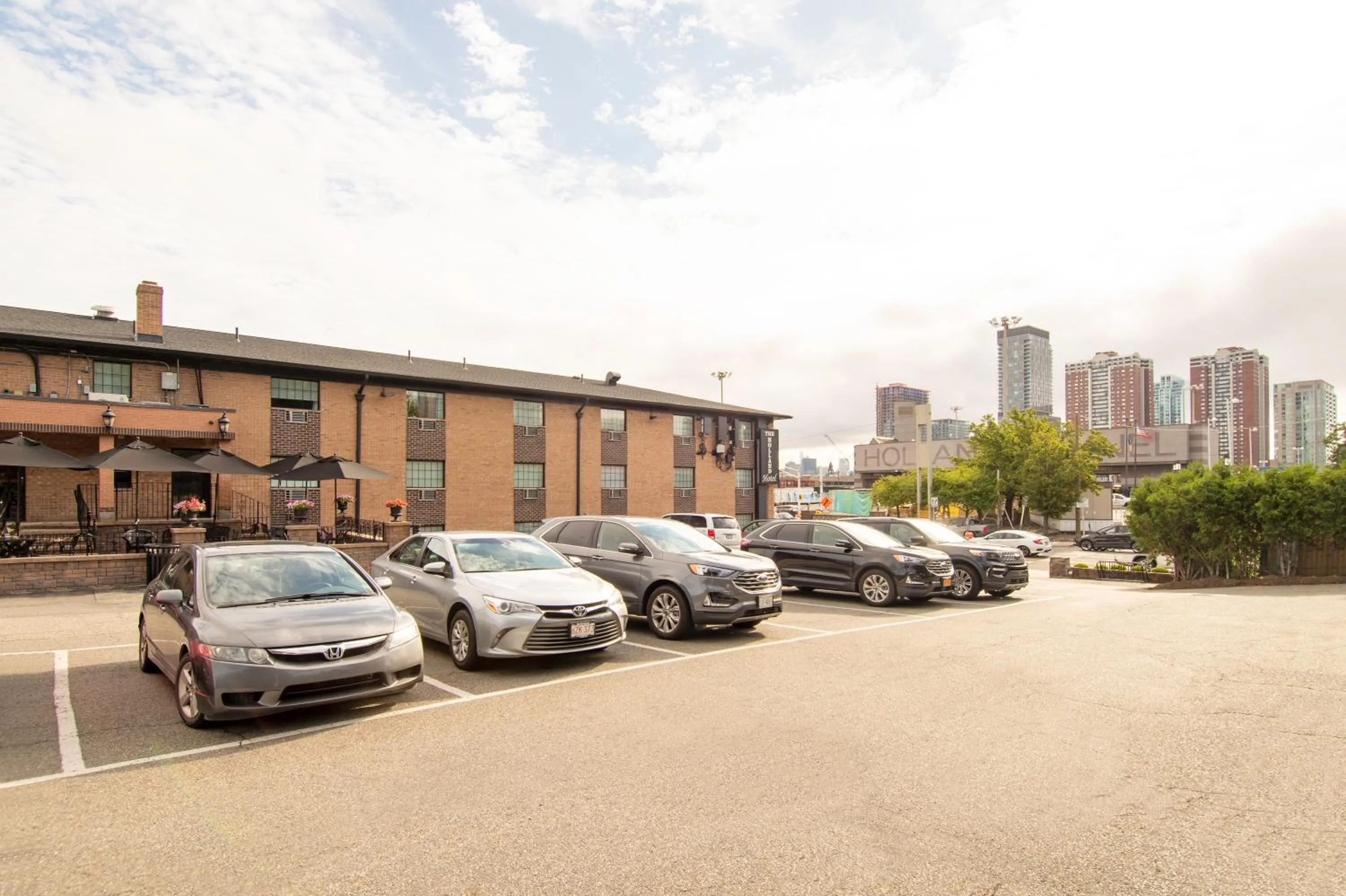 Property building in Holland Hotel Free Parking Jersey City