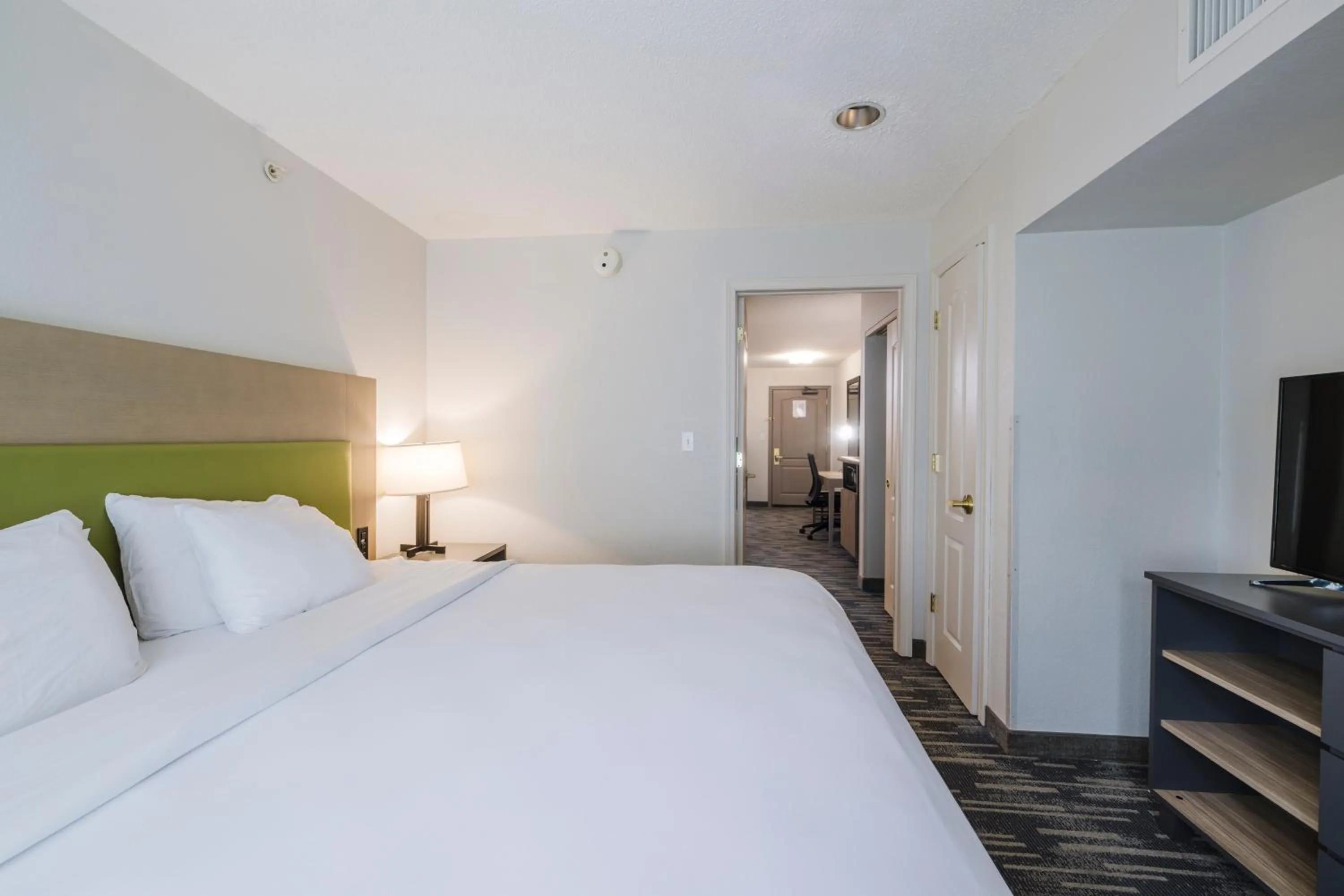 Bed in Country Inn & Suites by Radisson, Queensbury - Lake George , NY