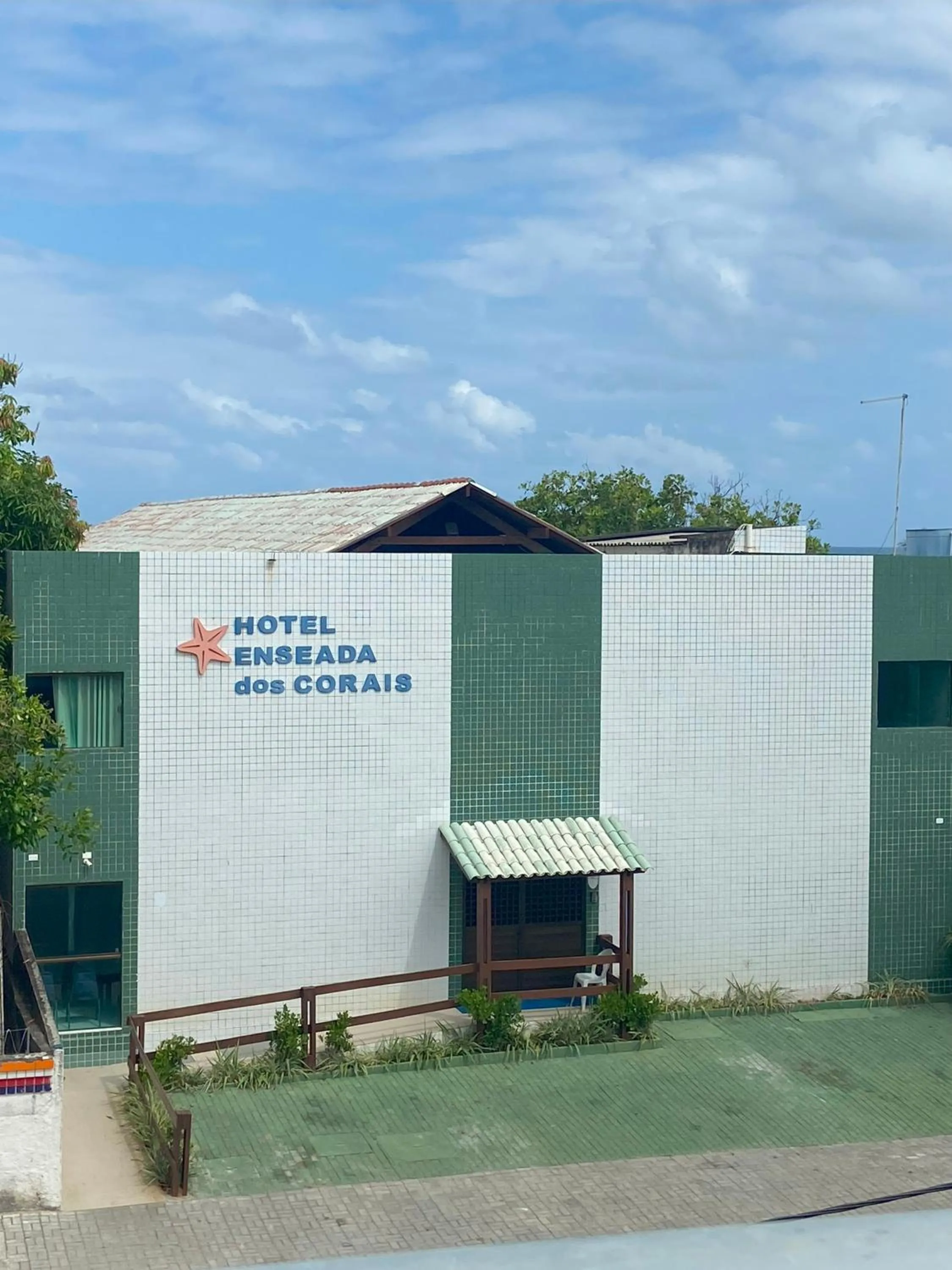Property building in Hotel Enseada dos Corais