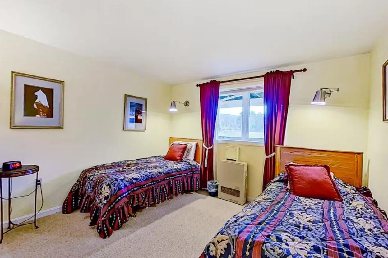 Bed in The Wentworth