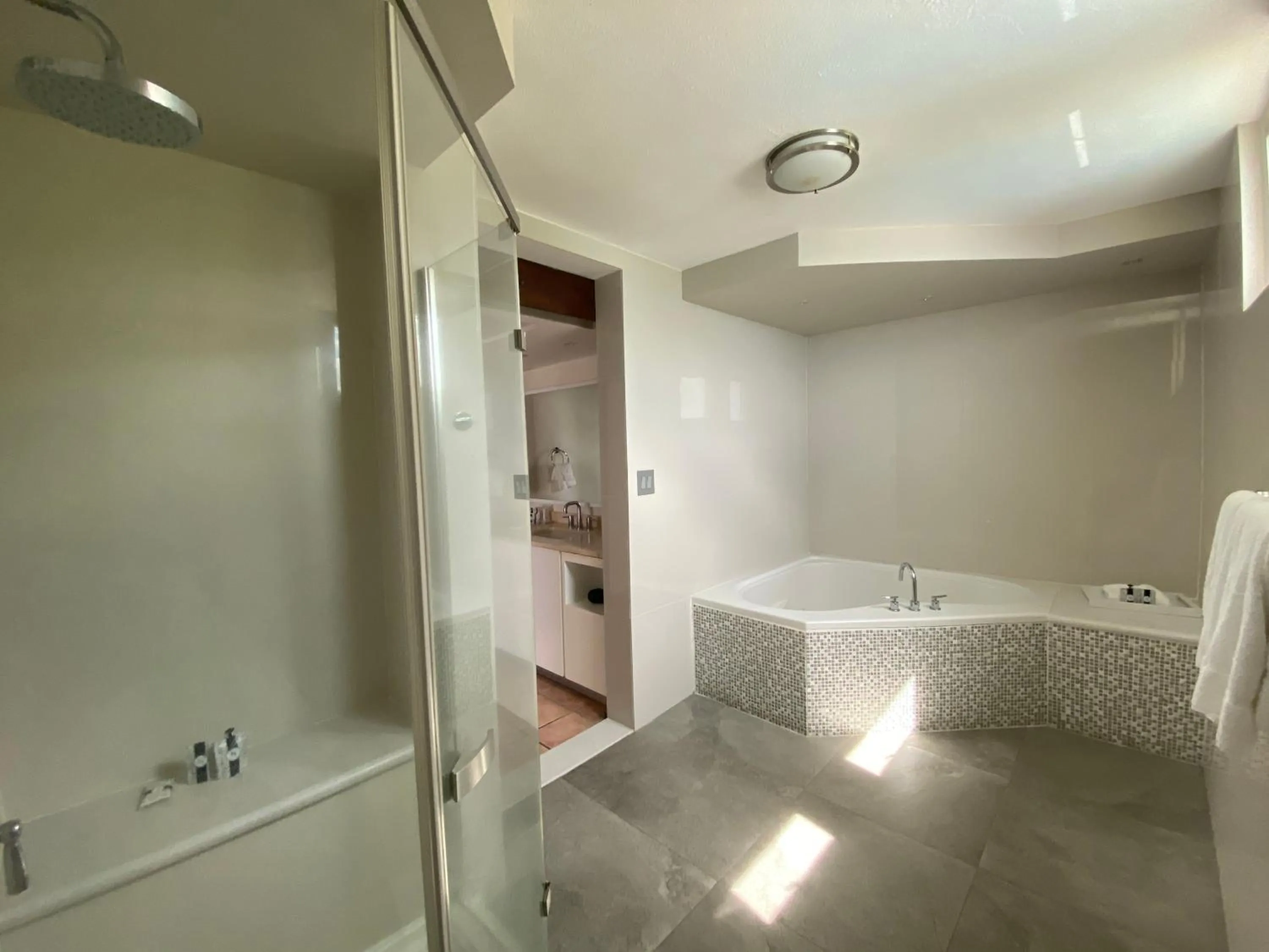 Bath in Rincon Beach Resort
