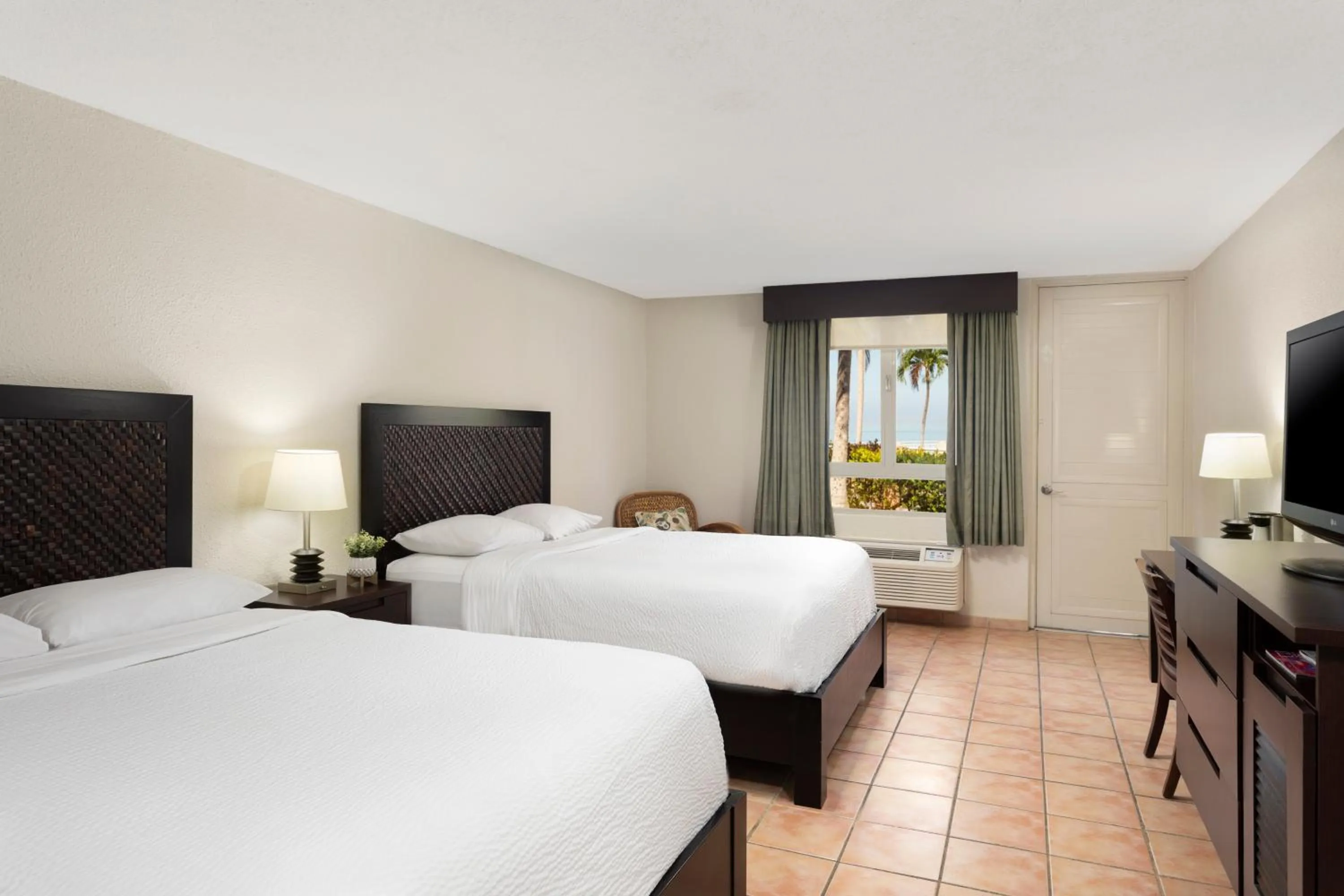 Bedroom, Bed in Rincon Beach Resort