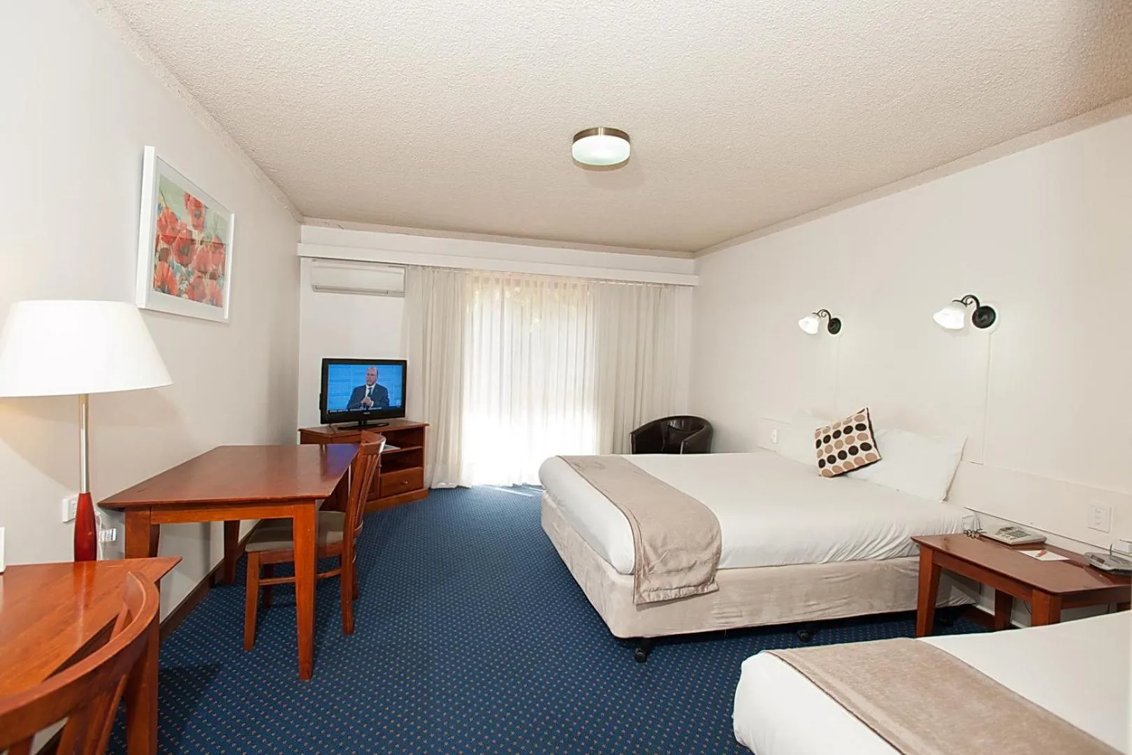 Photo of the whole room in Admiral Motel Bunbury