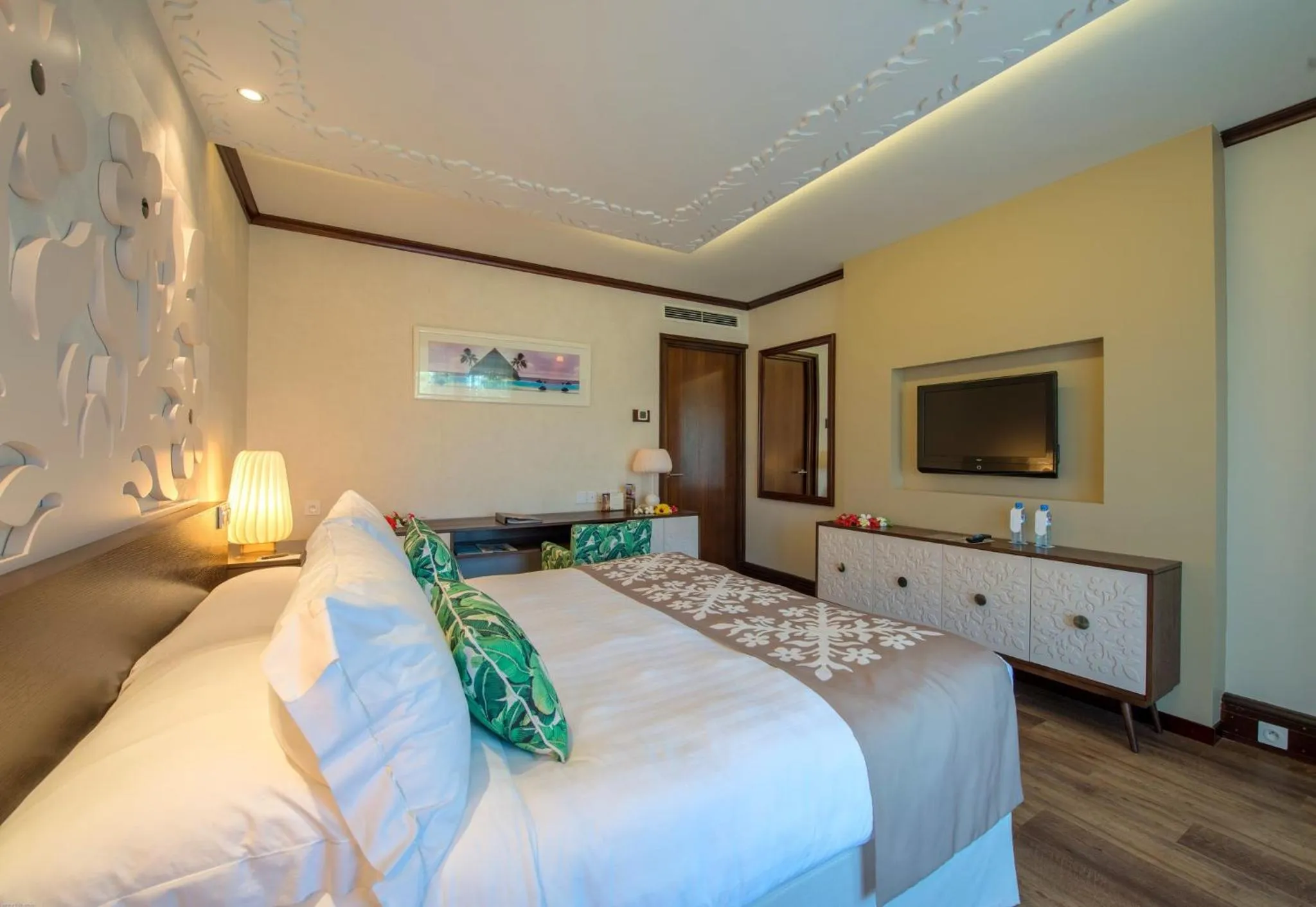 Photo of the whole room, Bed in InterContinental Tahiti Resort & Spa by IHG