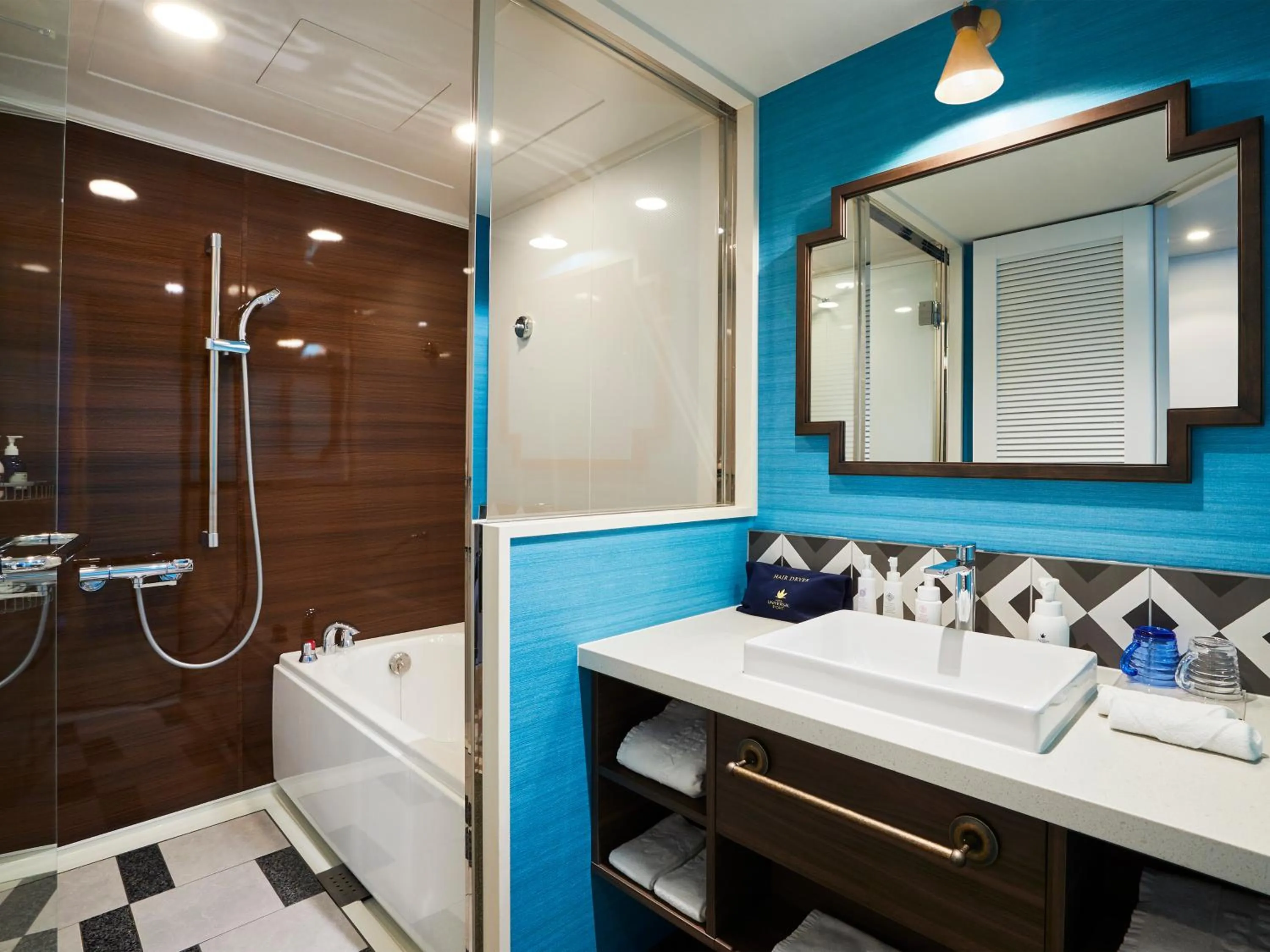 Bathroom in Hotel Universal Port