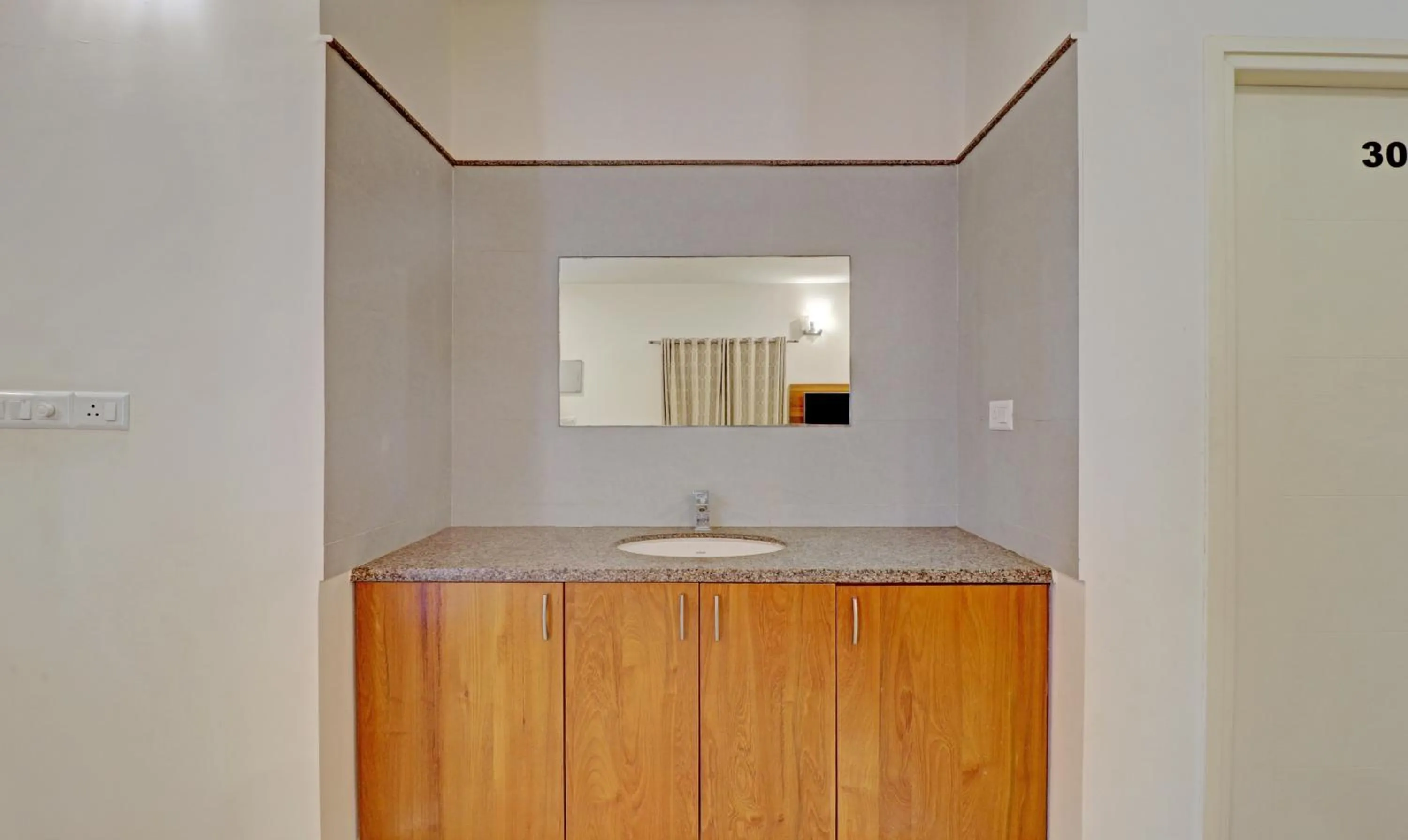 Area and facilities in Treebo Kings Suits, HSR Layout