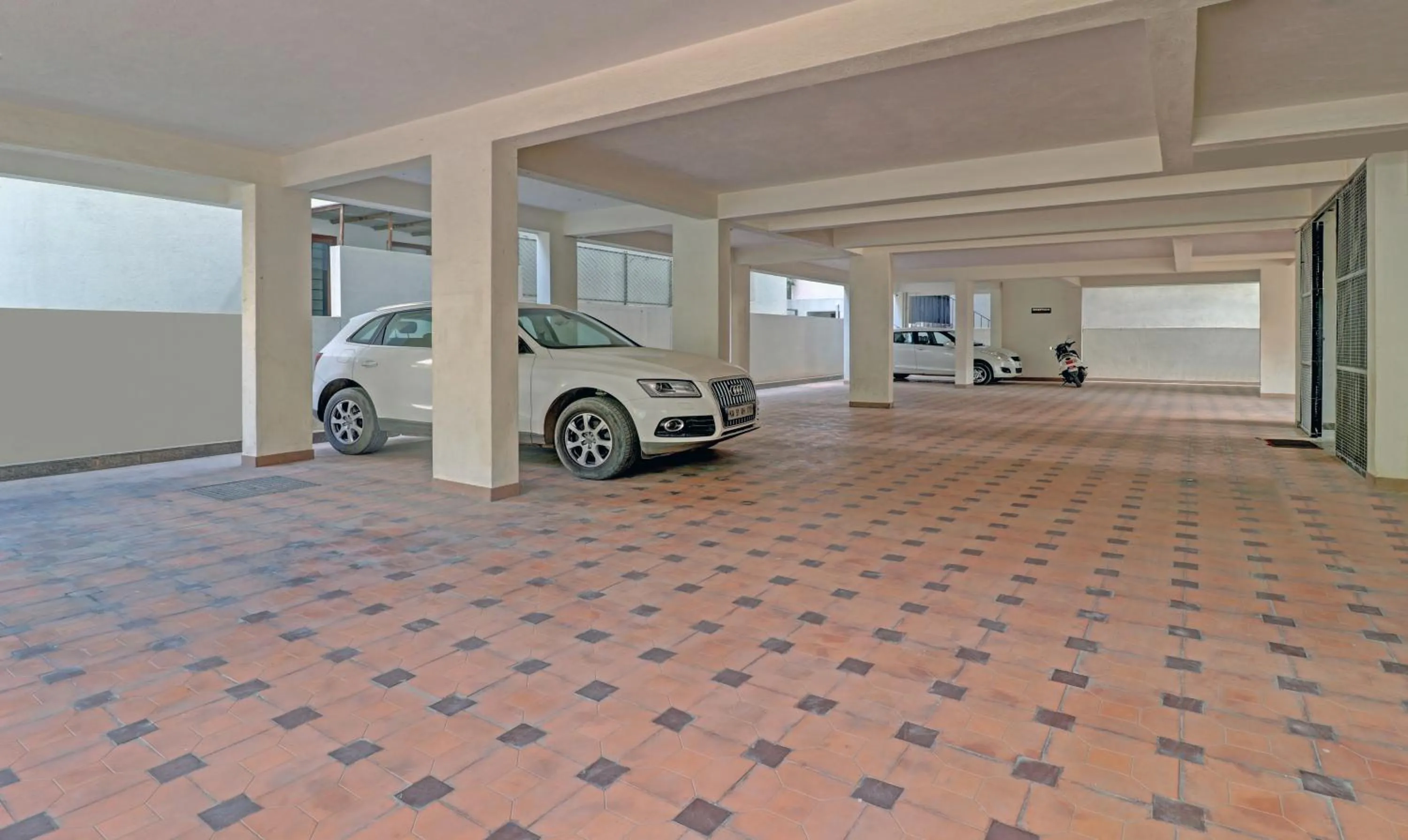 Parking in Treebo Kings Suits, HSR Layout