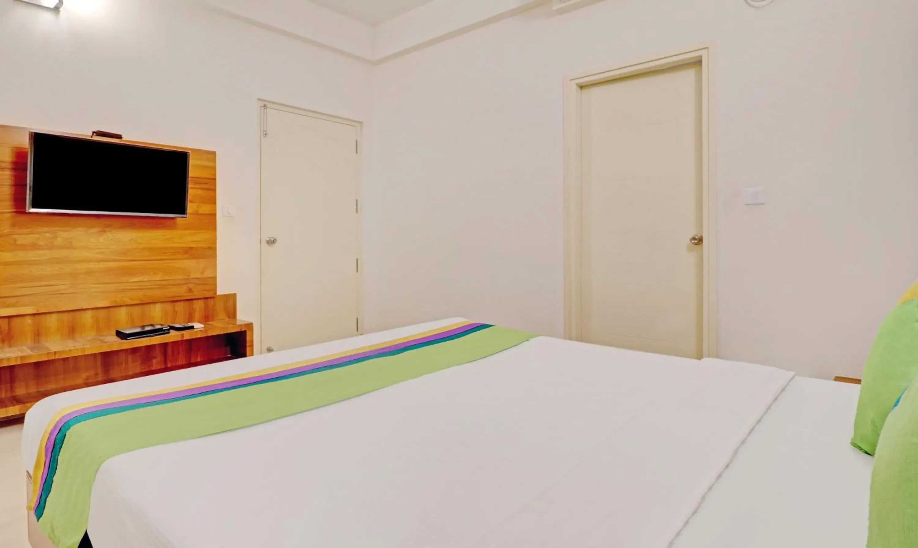 Standard Double Room - single occupancy in Treebo Kings Suits, HSR Layout Standard Double Room - single occupancy in Treebo Kings Suits, HSR Layout