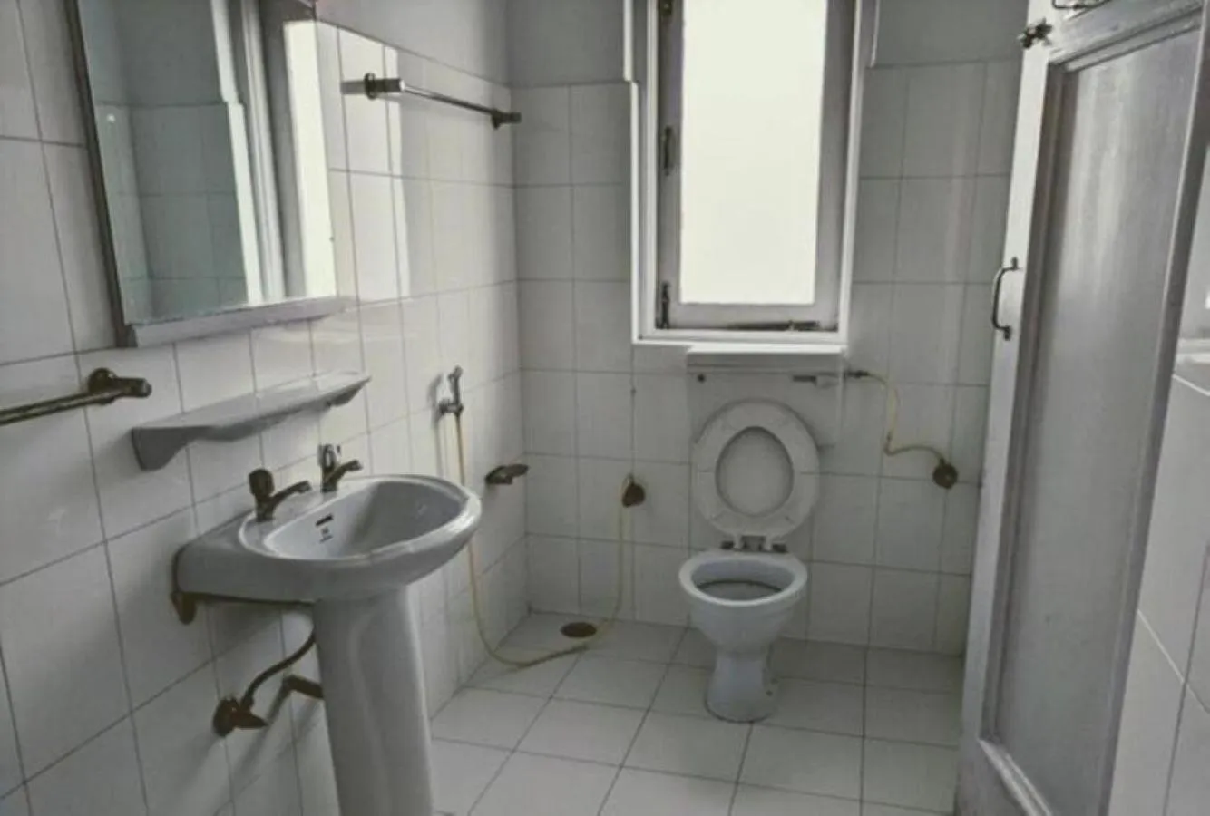 Bathroom in Sea Green South Hotel