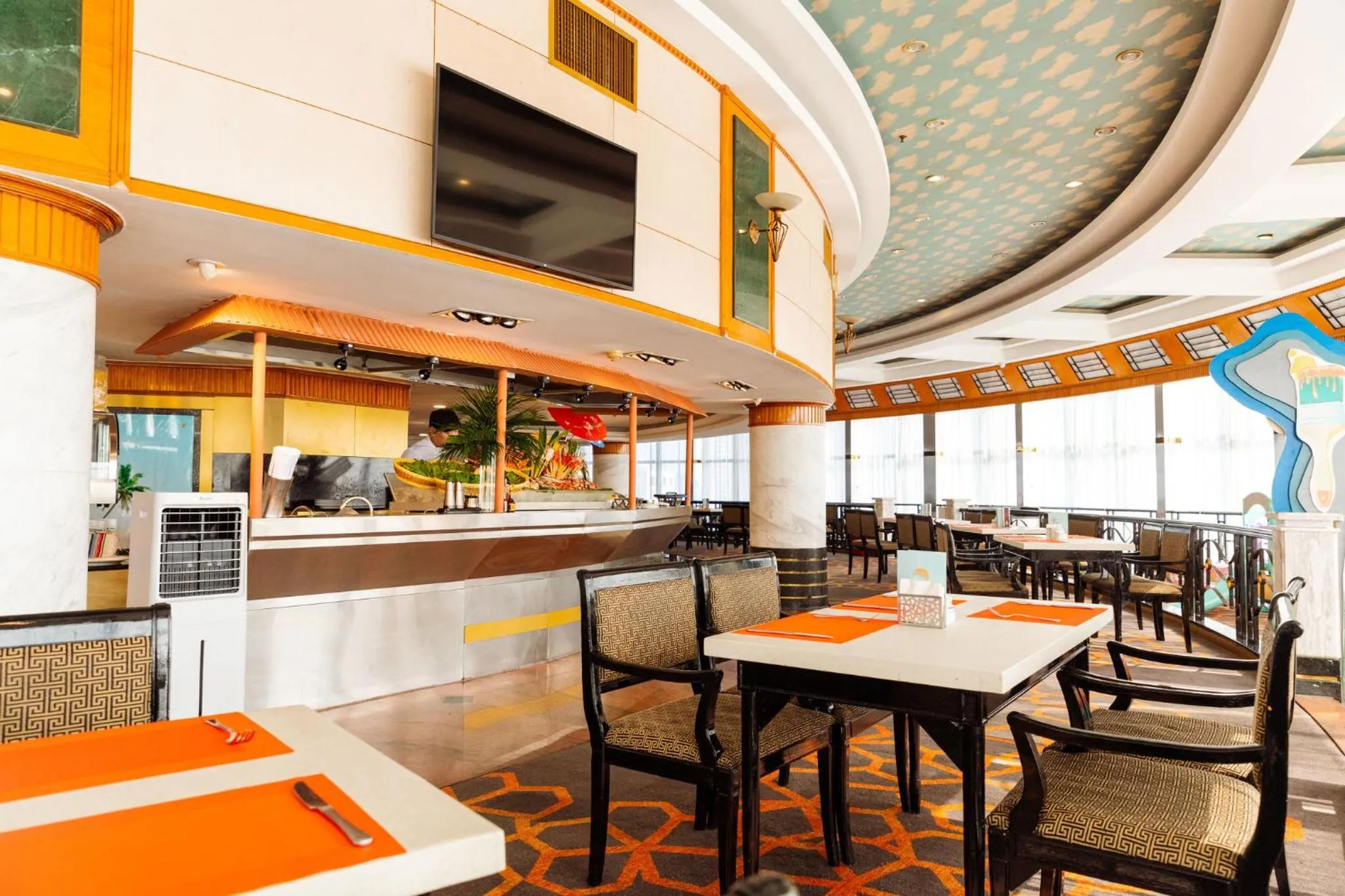 Restaurant/places to eat in Holiday Inn Hefei by IHG