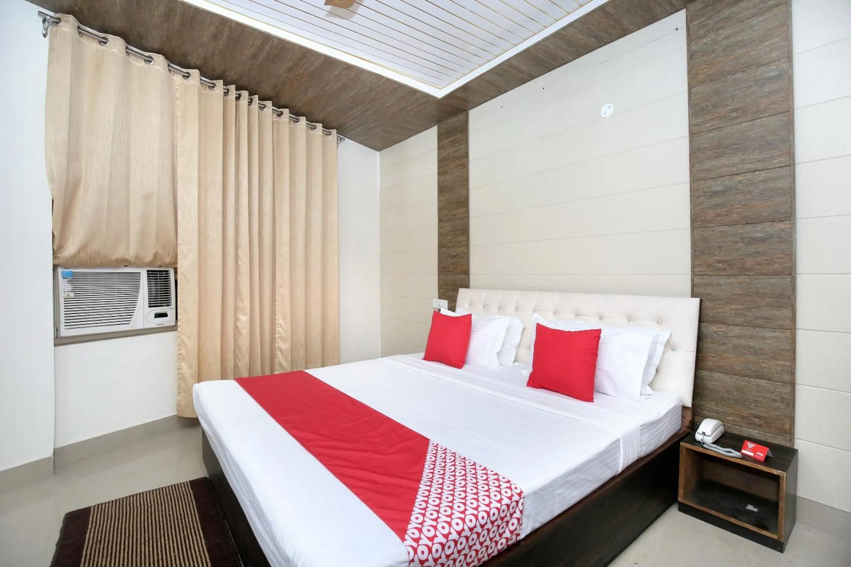 Bedroom, Bed in Collection O Gold Star