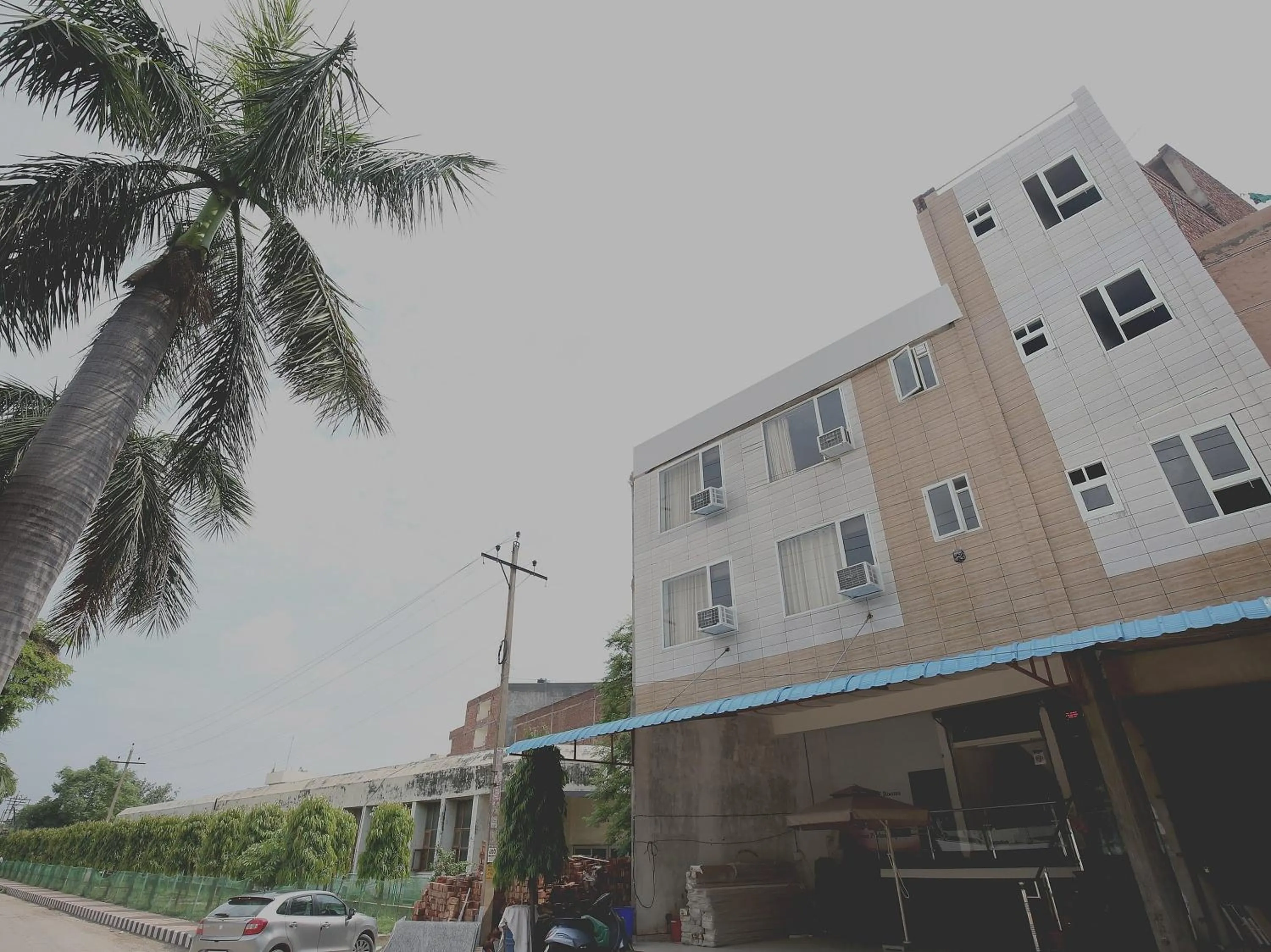 Facade/entrance in Collection O Gold Star