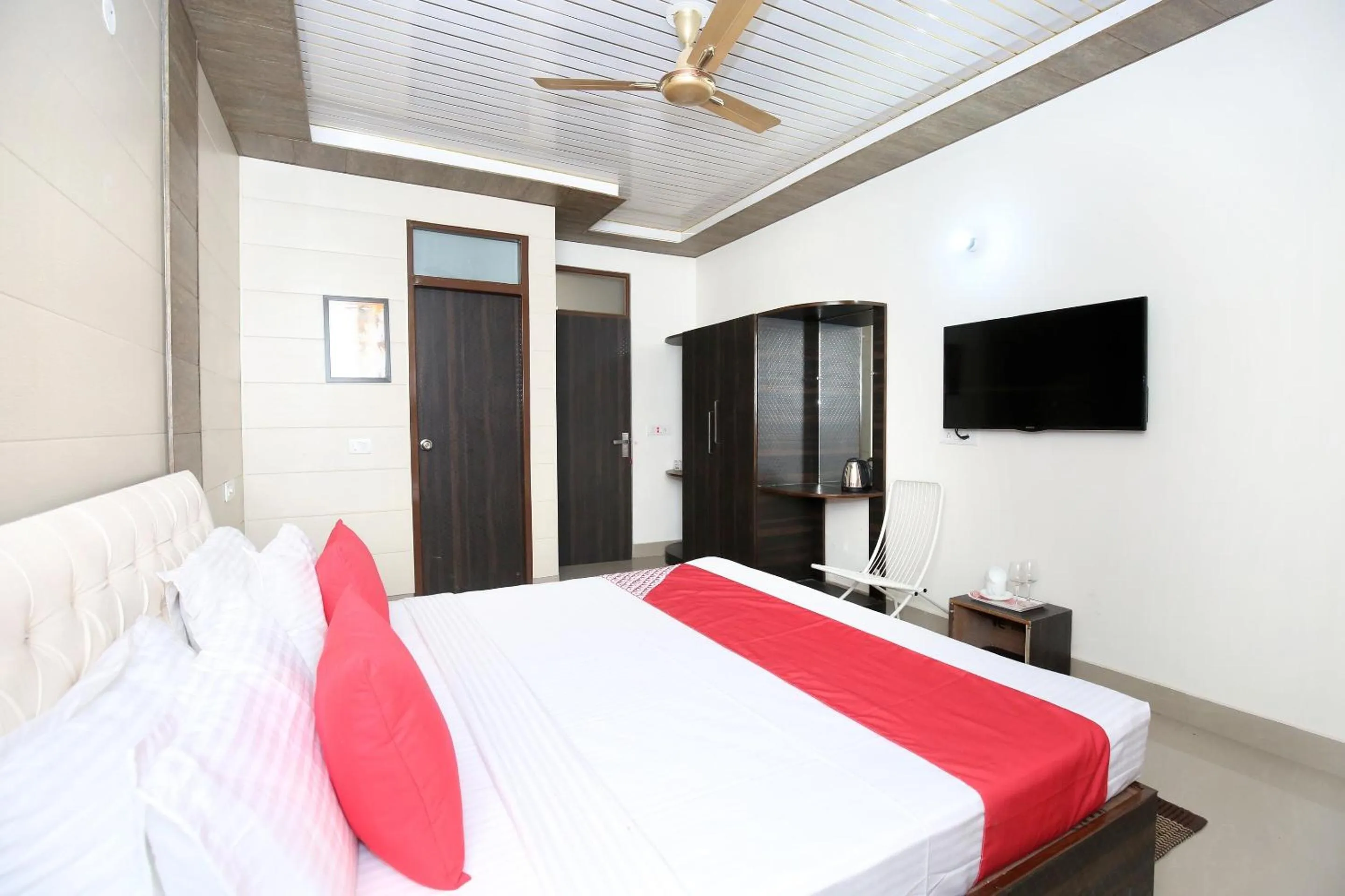 Bedroom, Bed in Collection O Gold Star