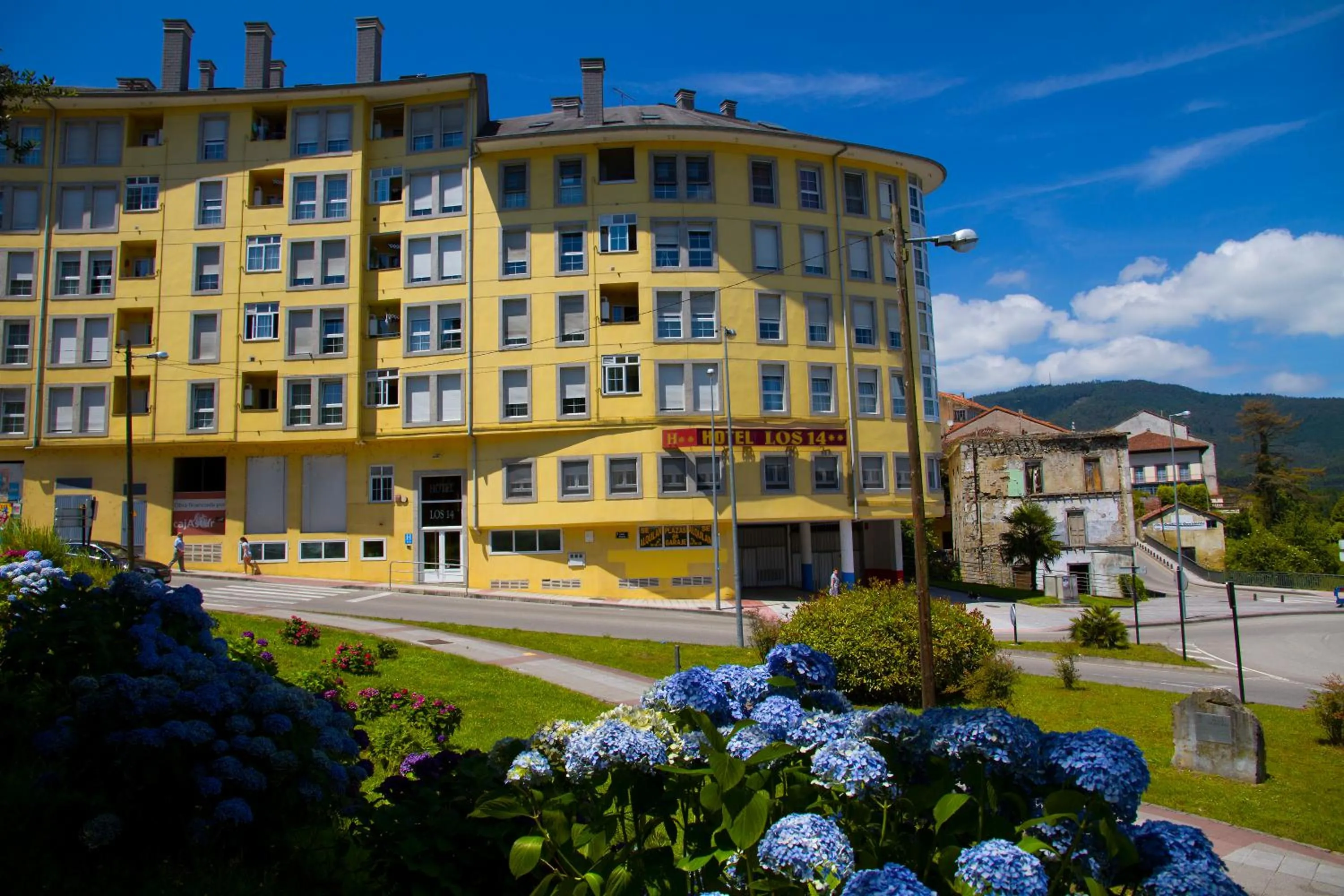 Property logo or sign in Hotel Los 14